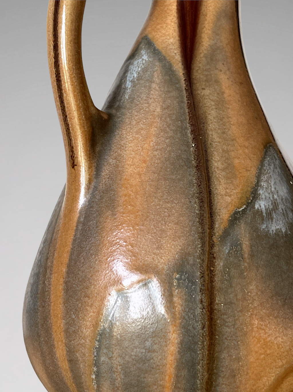 Vase pichet moderniste en céramique émaillée – Faïencerie de Thulin Belgique – modèle 199 – années 30/50