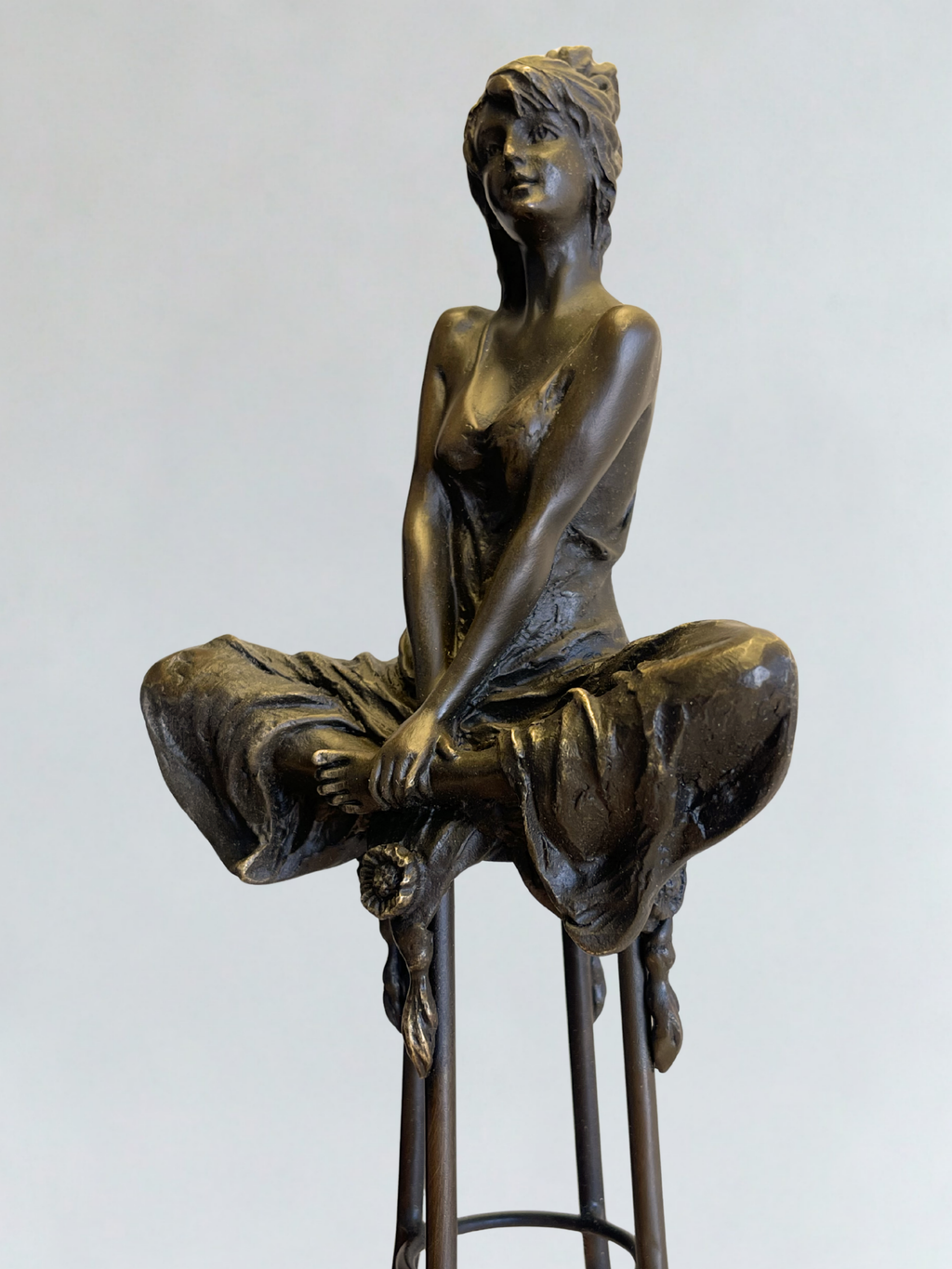 Superbe ensemble de 3 sculptures en bronze signées Collinet – Style Art Déco – 28 cm