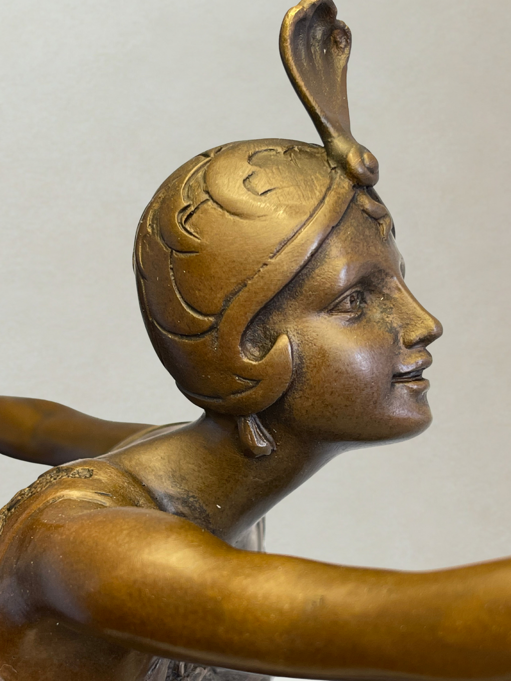 Art Deco Sculpture – Dancing Woman – Decorative Bronze – Signed F. Paris – 38 cm