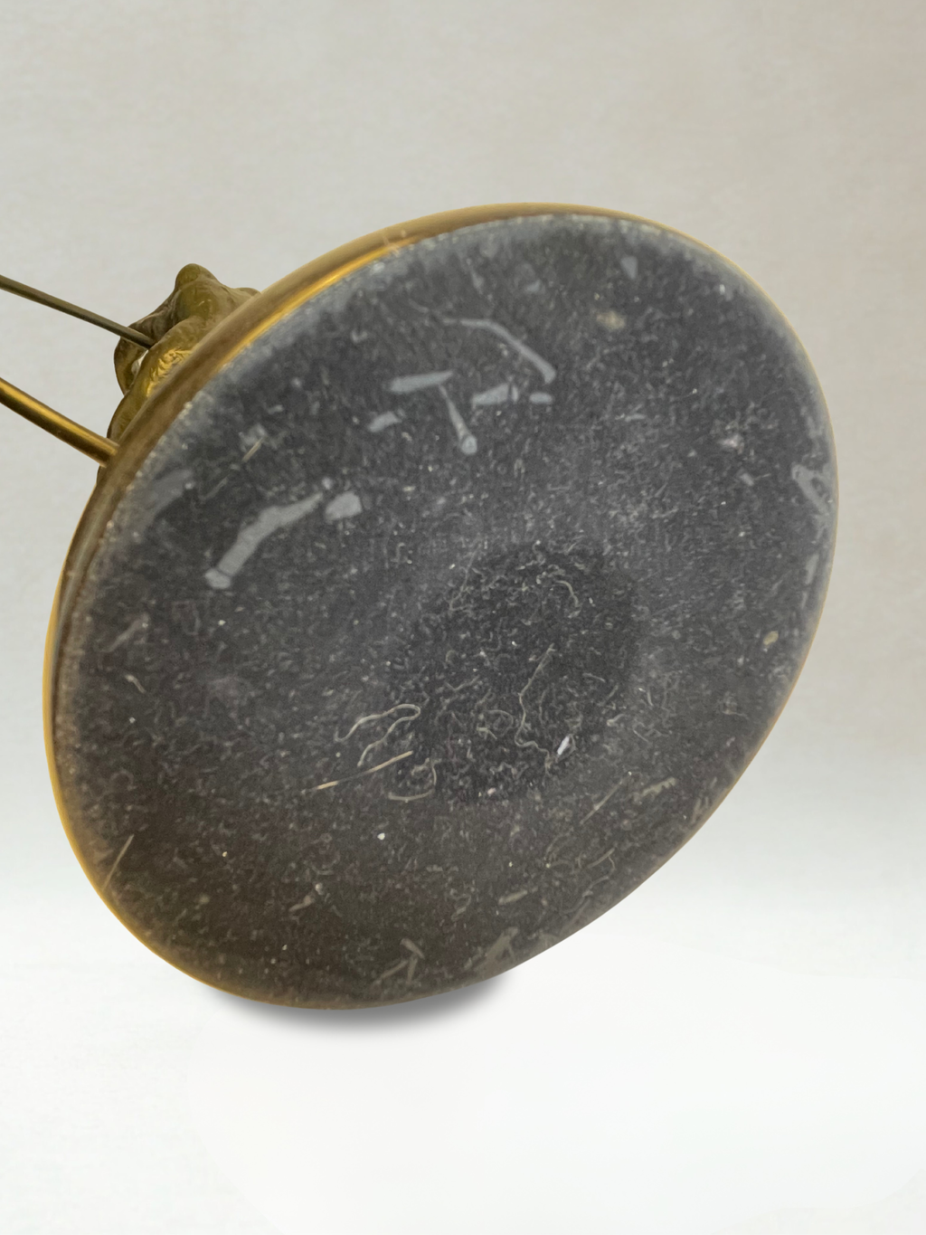 Art-déco-Skulptur – Tänzerin mit Reifen – Dekorative Bronze – Signiert P. Collinet – 39 cm