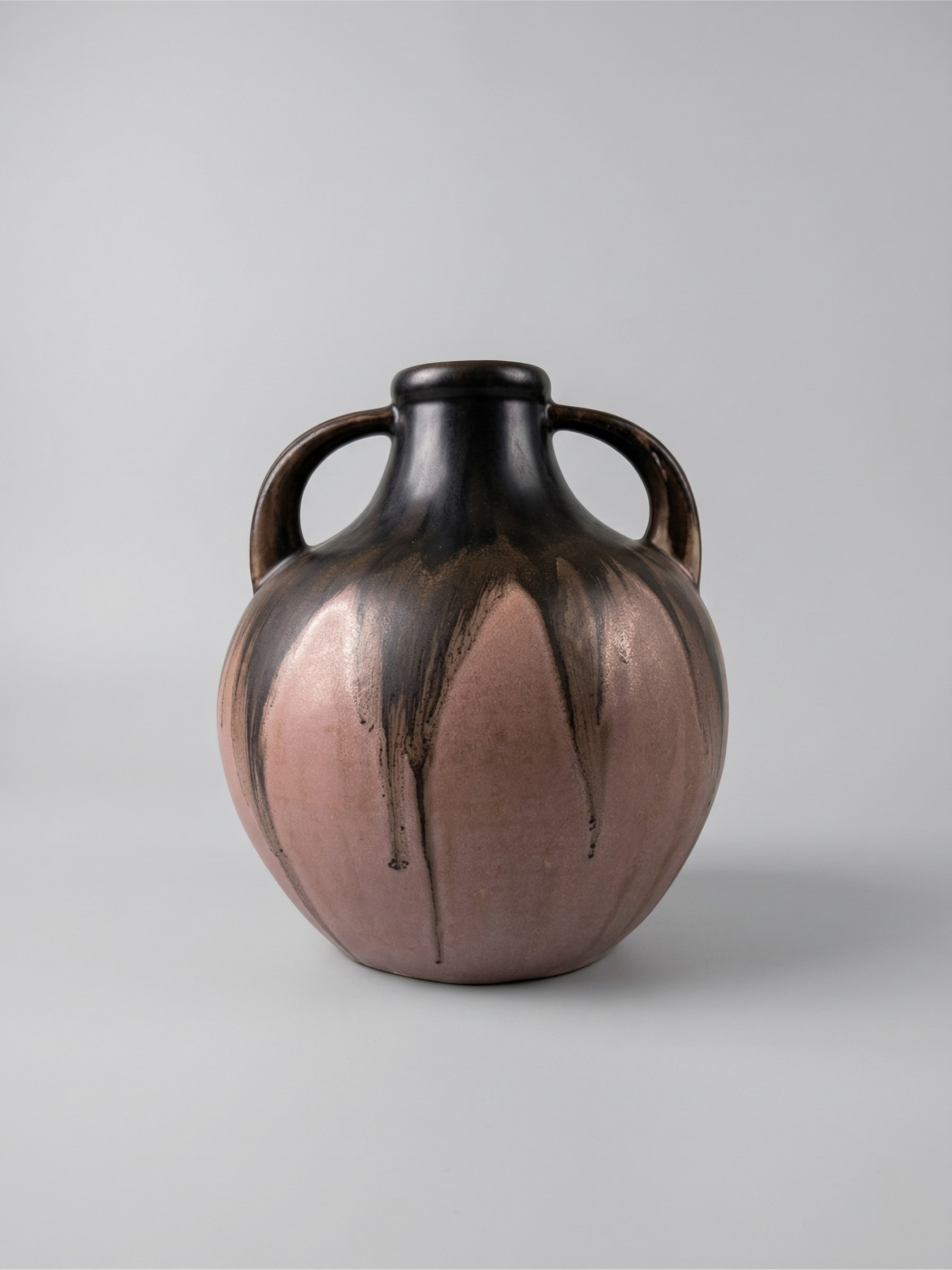 Vase aus Steinzeug, signiert Méténier, Doppelhenkel, rosa und schwarz geflammte Glasur – 22 cm