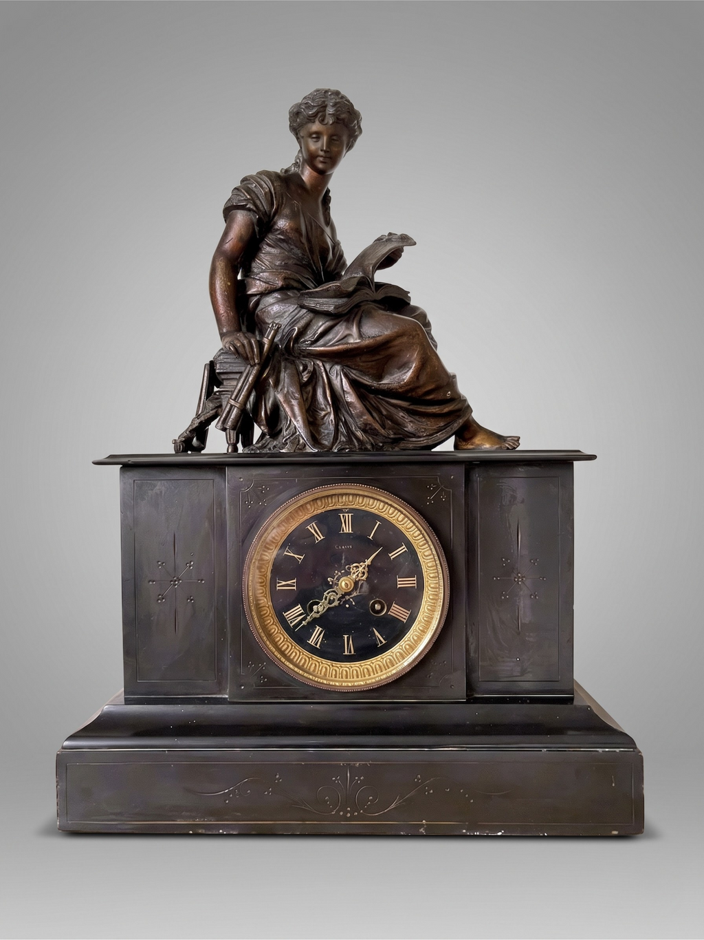 Pendule de cheminée Napoléon III “Euterpe” – Japy Frères – régule patiné – XIXe siècle