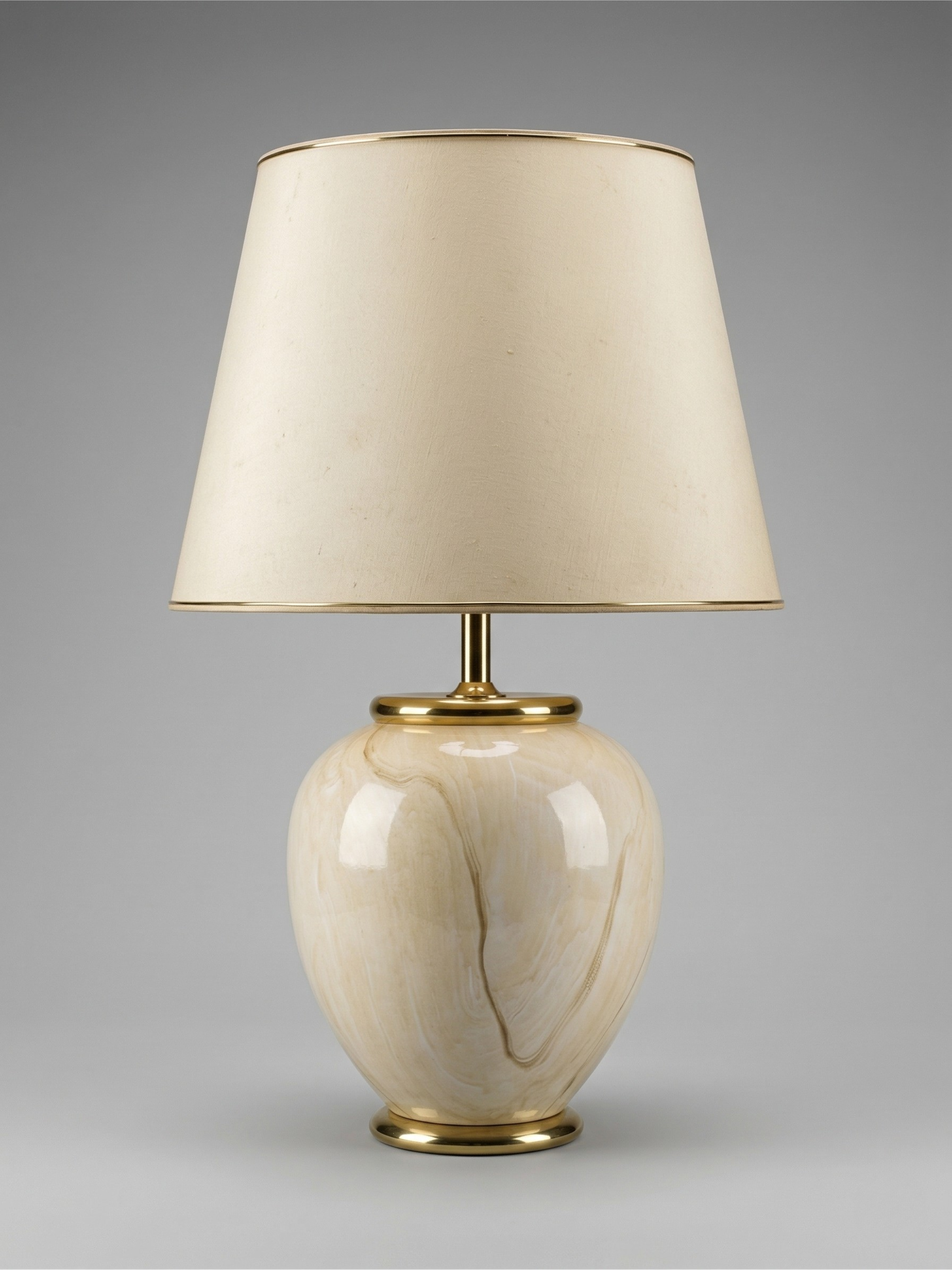 Large vintage ceramic lamp with beige onyx effect and gilded brass – Hollywood Regency style – 81 cm