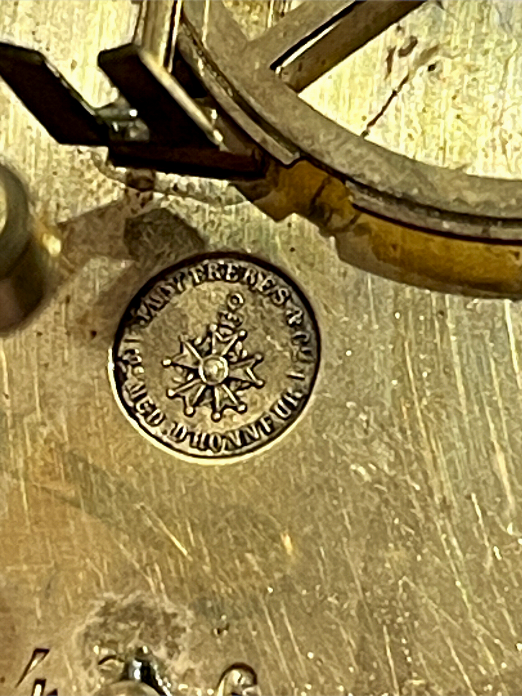 Pendule de cheminée Napoléon III “Euterpe” – Japy Frères – régule patiné – XIXe siècle