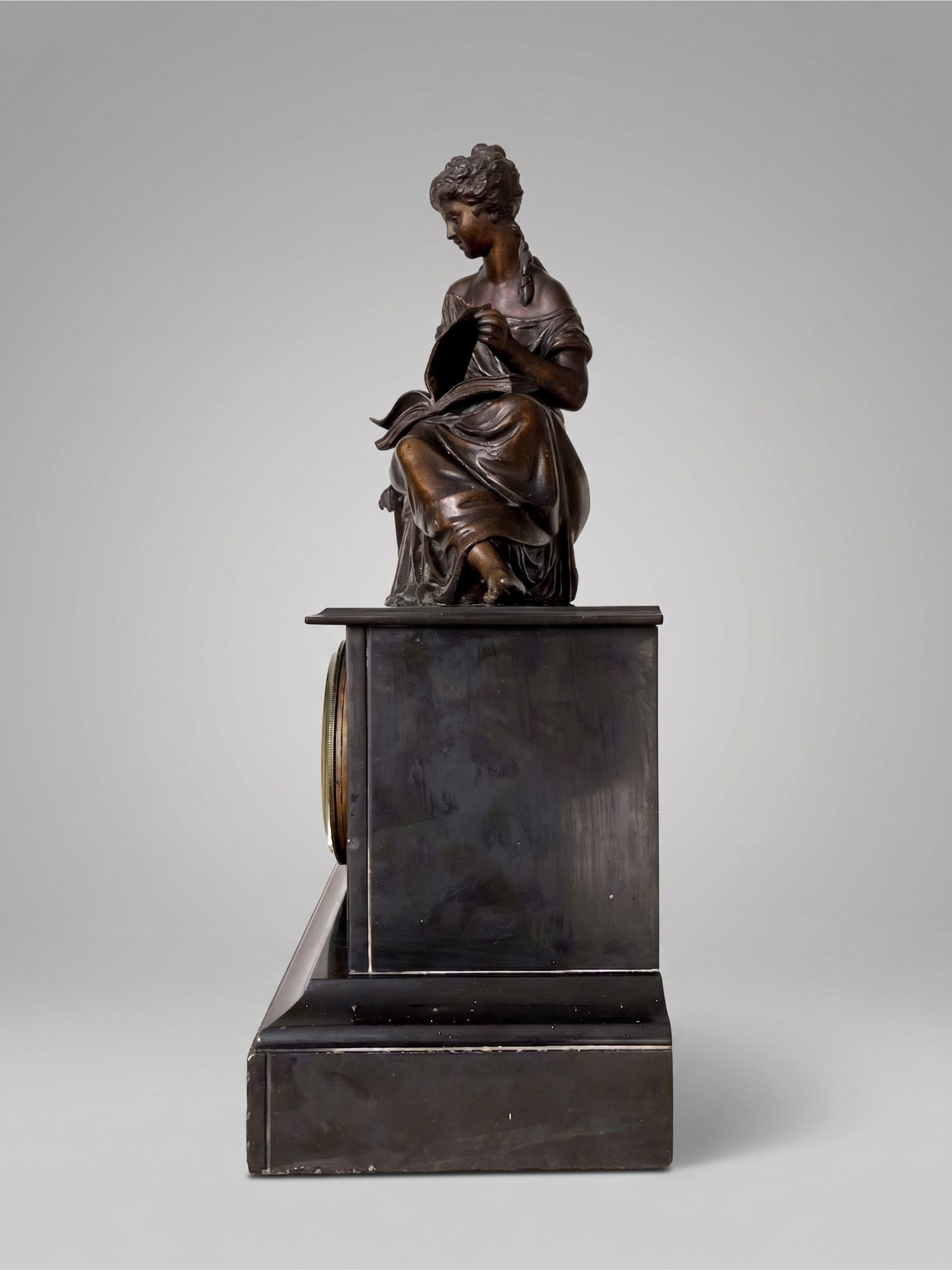 Pendule de cheminée Napoléon III “Euterpe” – Japy Frères – régule patiné – XIXe siècle