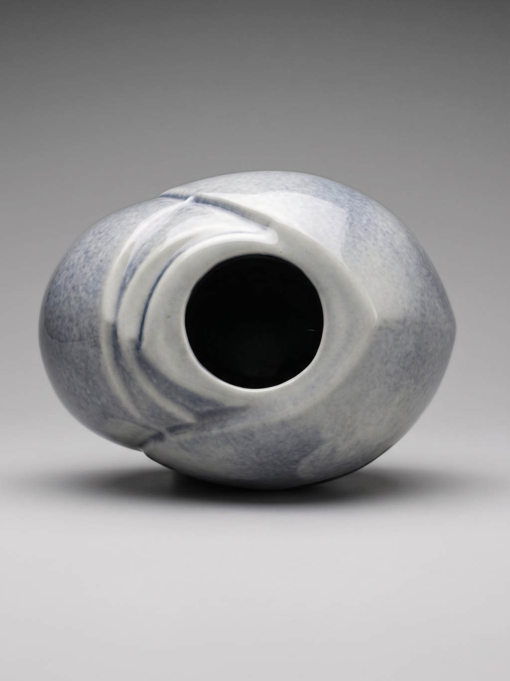 Virebent-Vase aus Porzellan, blauer Farbverlauf mit Landschafts- und Vogeldekor