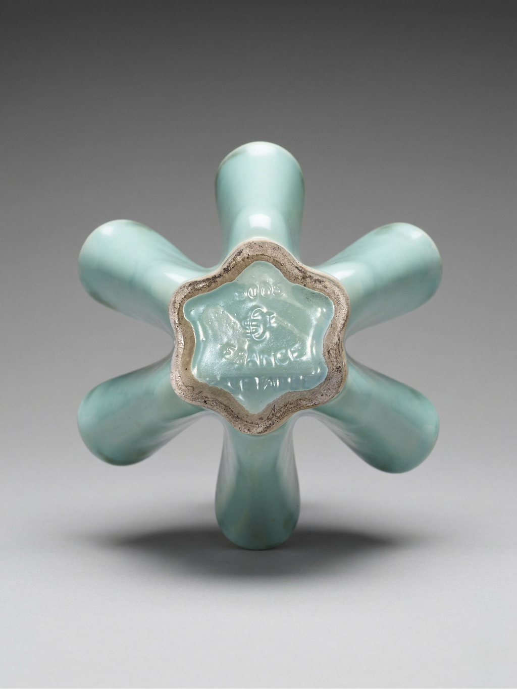 B. Letalle Saint-Clément ceramic vase – model 9005 – celadon green – sculptural design – 1950s/60s – 17 cm