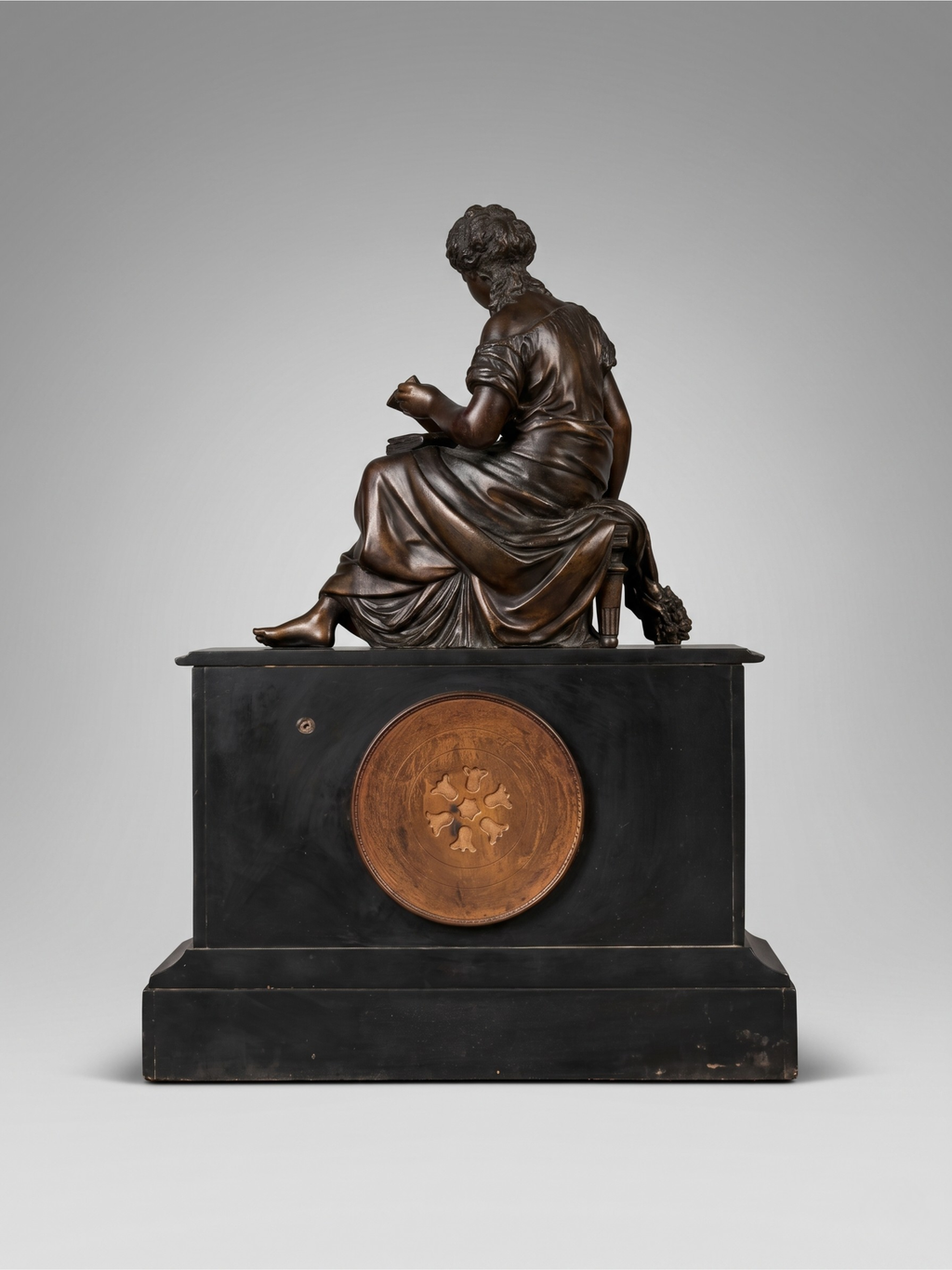 Pendule de cheminée Napoléon III “Euterpe” – Japy Frères – régule patiné – XIXe siècle