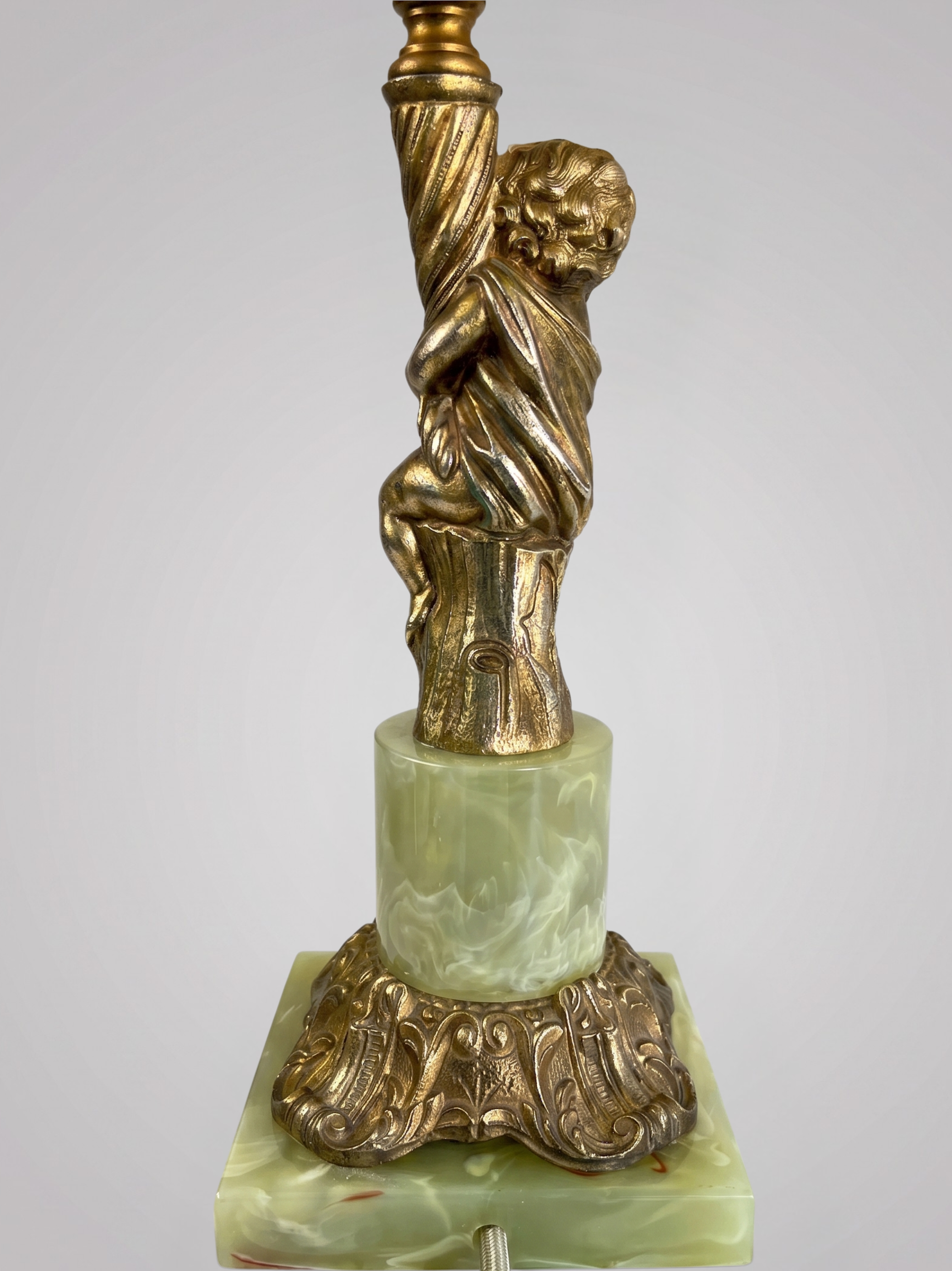 Louis XVI style table lamp with gilt metal putto and onyx effect base – 48 cm