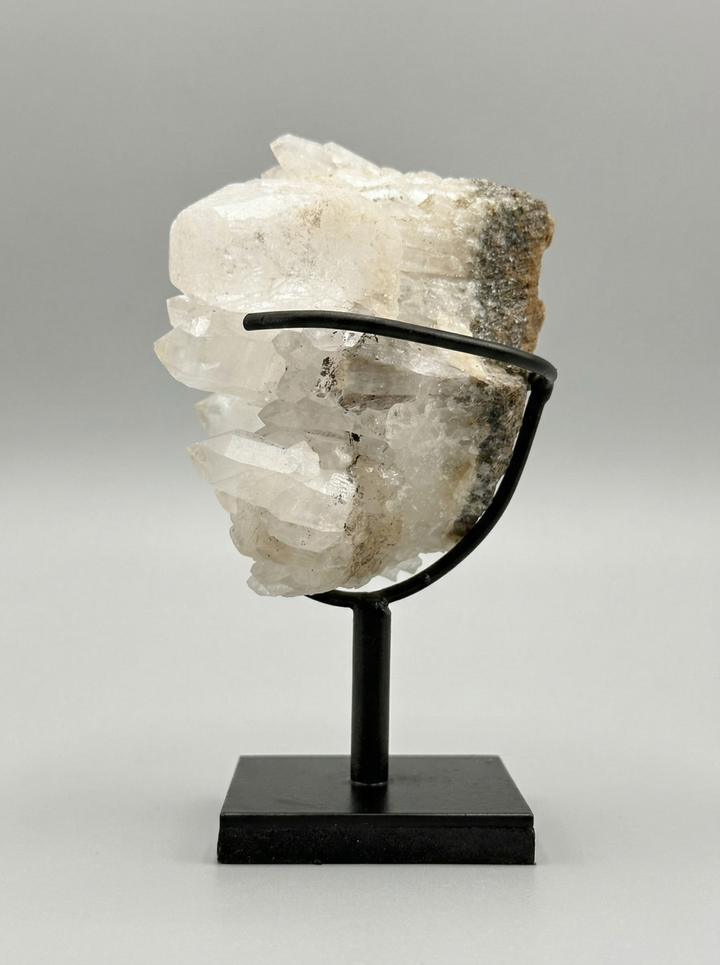 Duo décoratif — Sphère en jaspe Maligano & amas de quartz sur socles