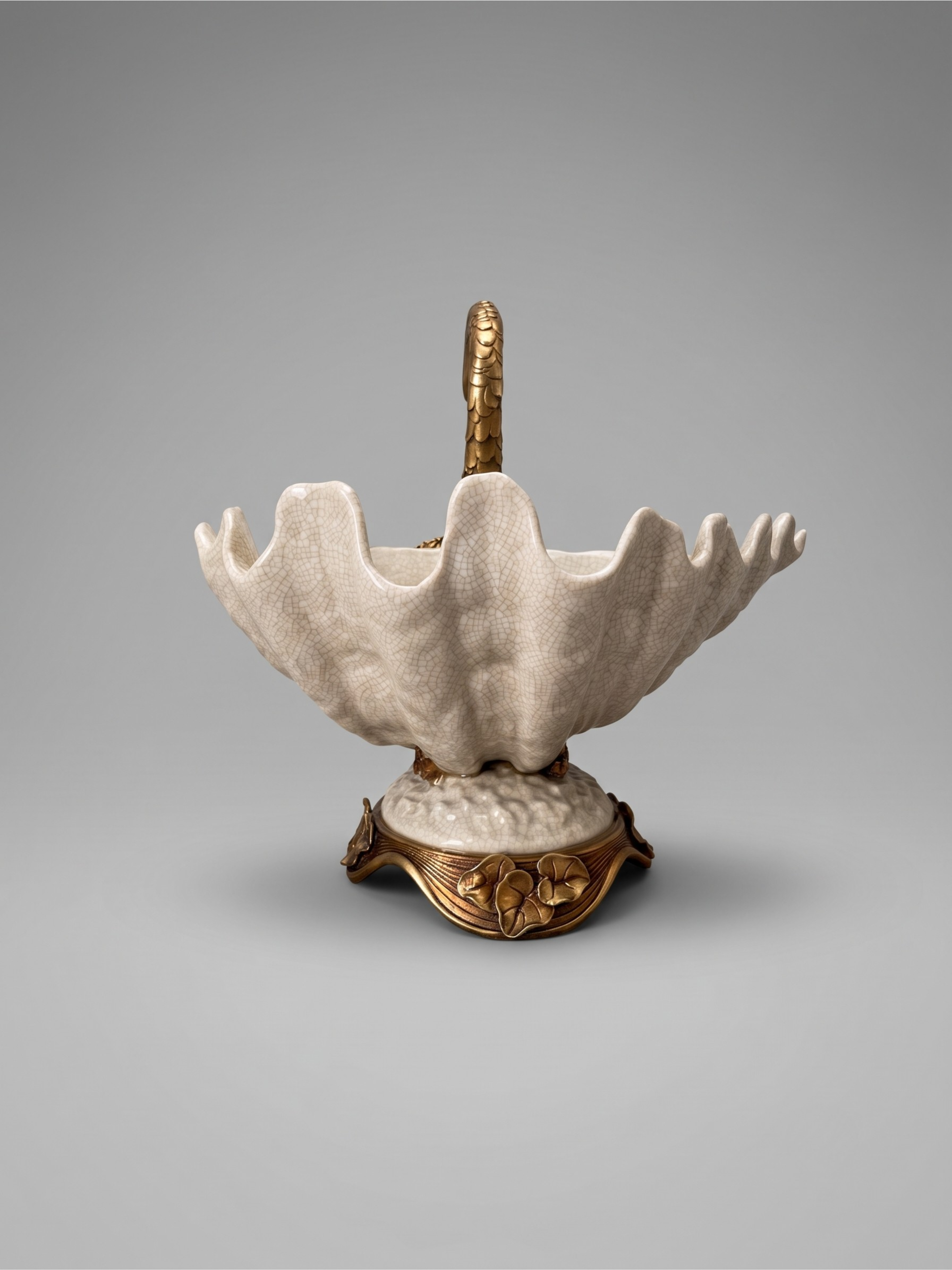 Coupe centre de table décorative au cygne en bronze et porcelaine craquelée – Style Art nouveau / Hollywood Regency