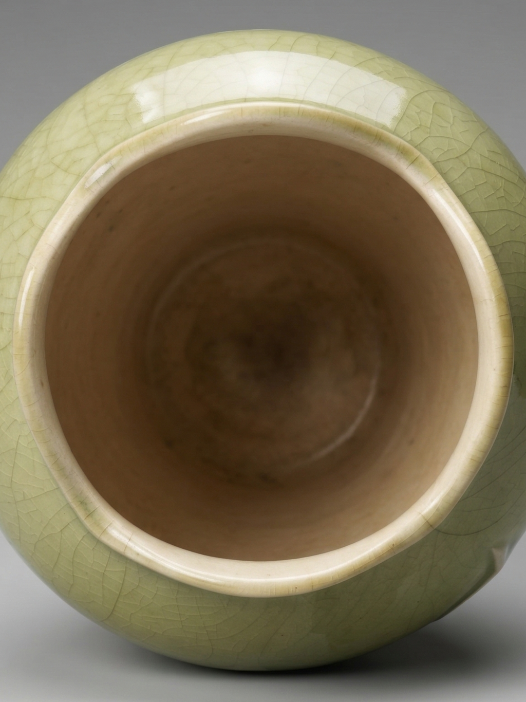 Vase Art Nouveau De Bruyn – Décor chardons en relief – Céramique francaise – 26 cm