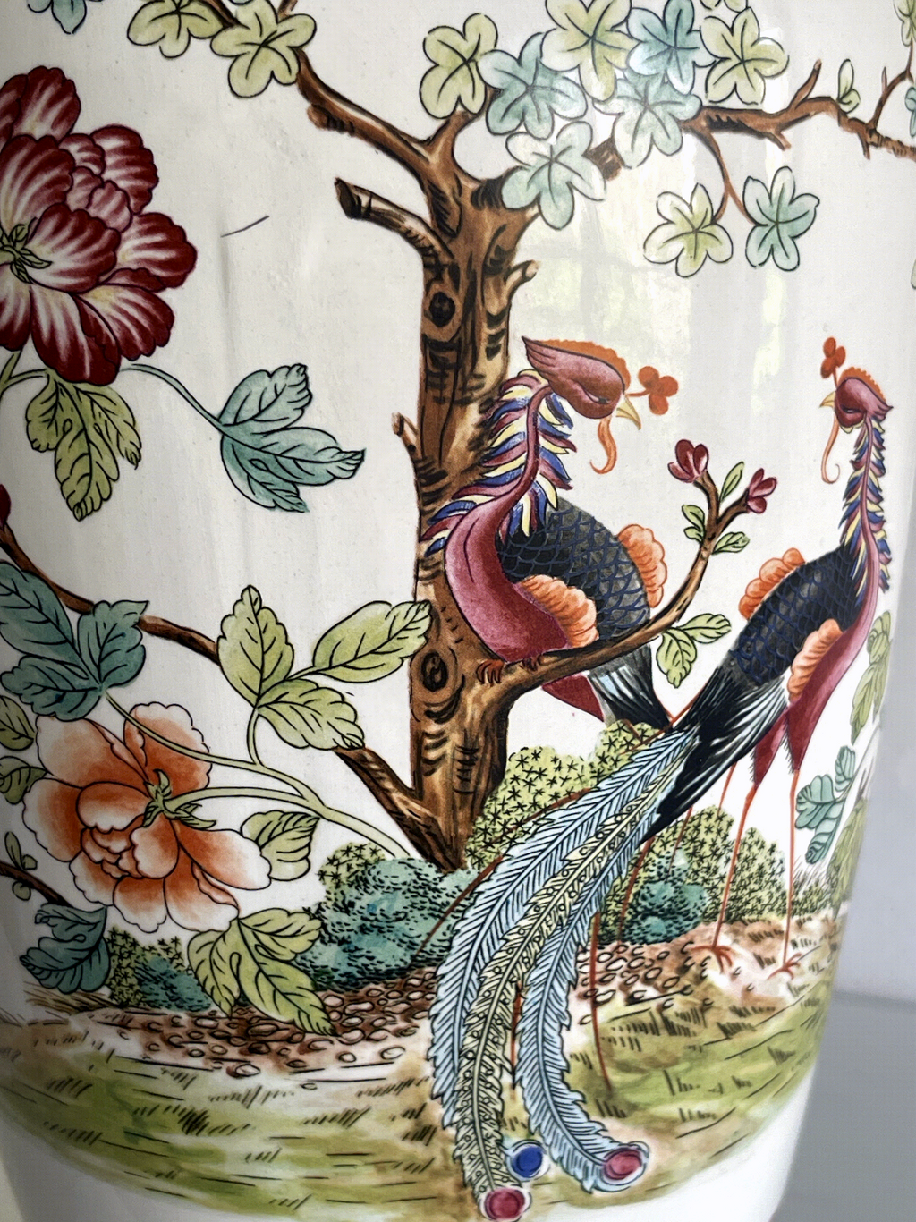 Große Keramiklampe, signiert V.V. Carraresi, inspiriert von traditionellen chinesischen Dekoren.