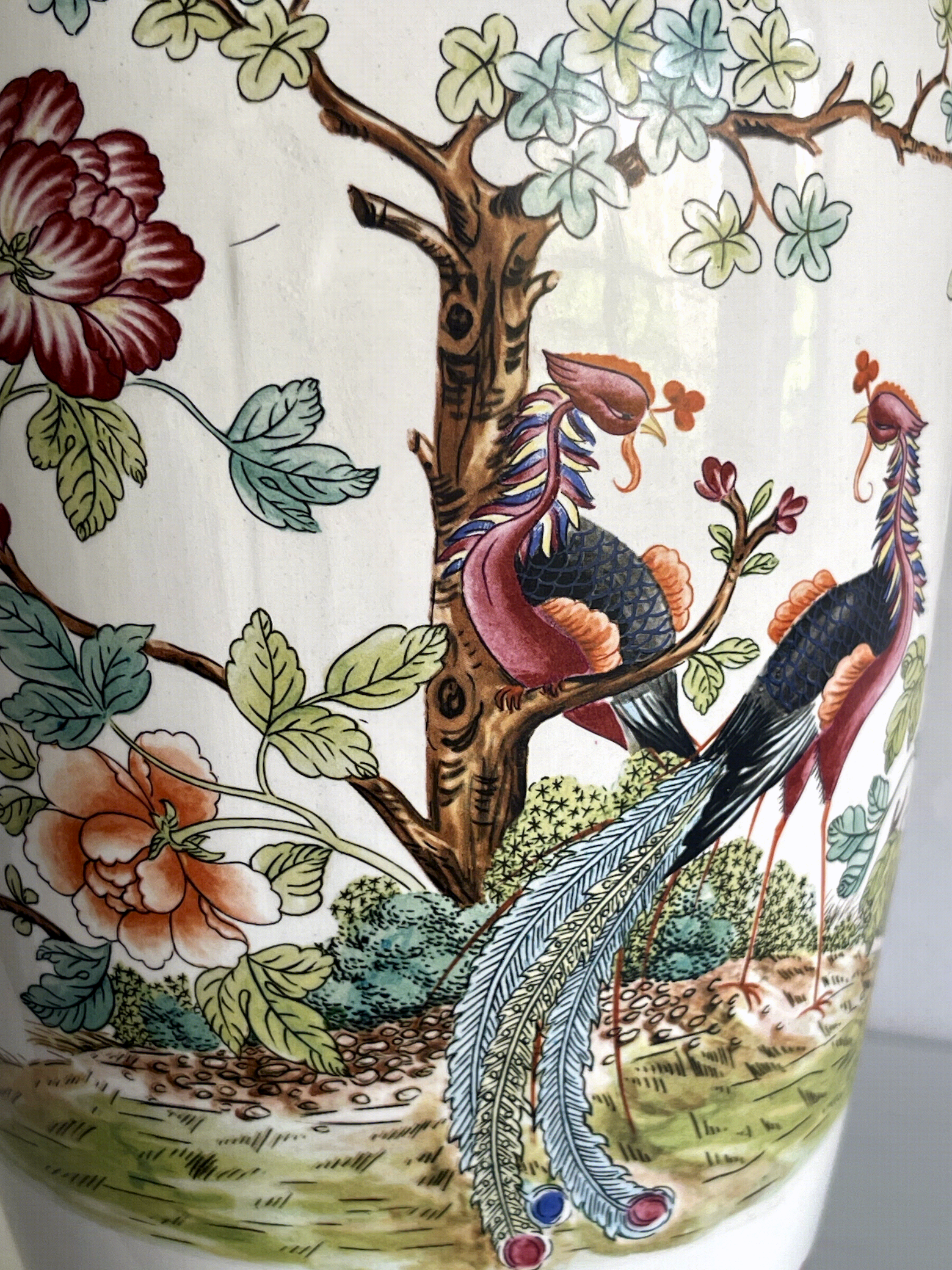 Große Keramiklampe, signiert V.V. Carraresi, inspiriert von traditionellen chinesischen Dekoren.