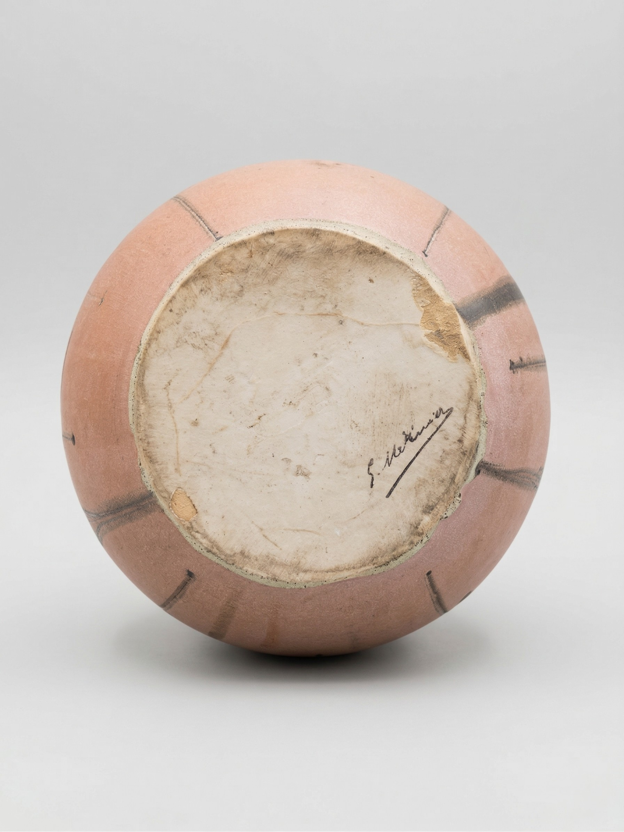 Vase en grès signé Méténier, double anse, émail flammé rose et noir – 22 cm