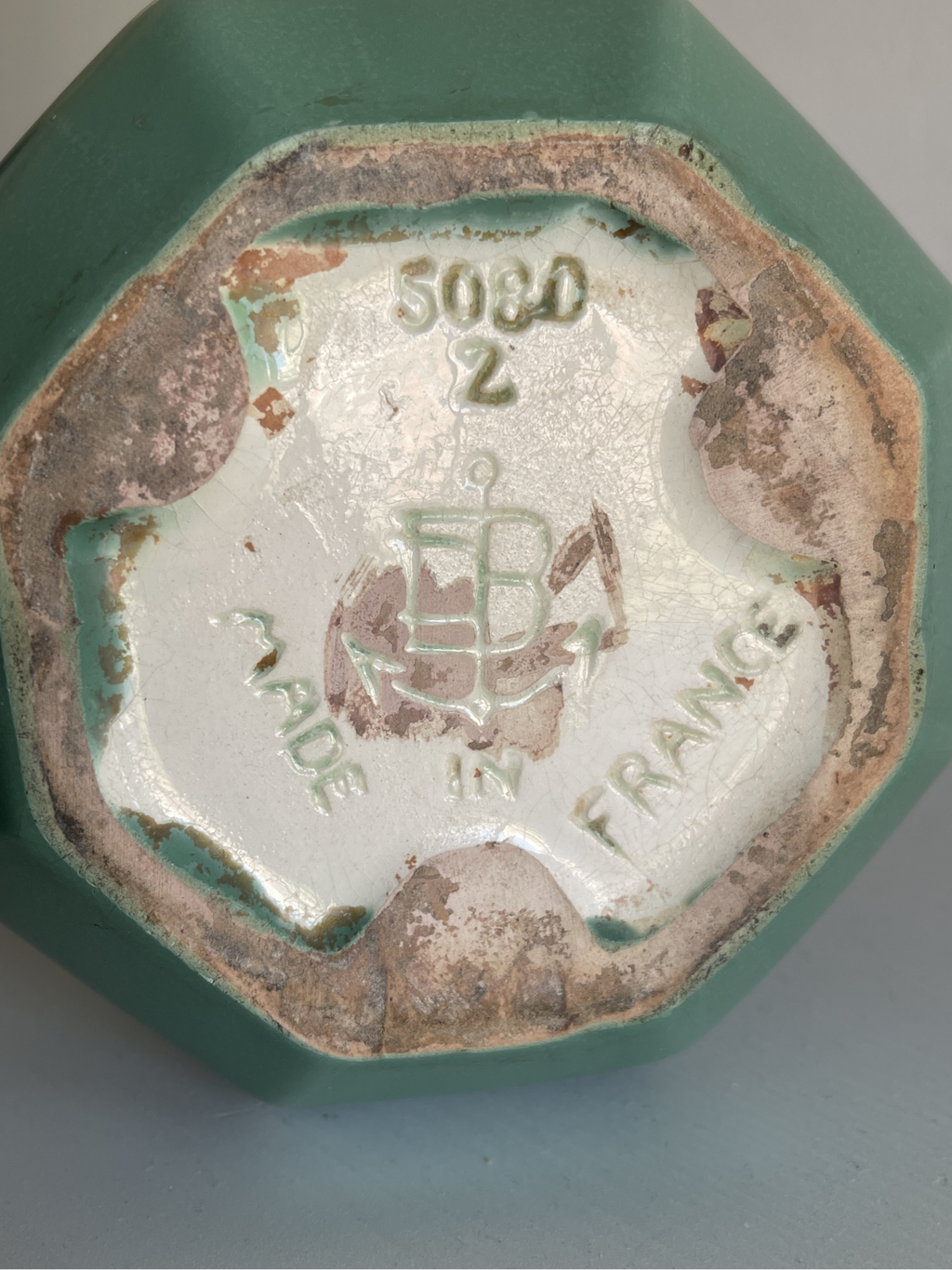 Art-déco-Vase – Faïencerie De Bruyn – Frankreich – Grüne und braune Tropfglasur – 19 cm