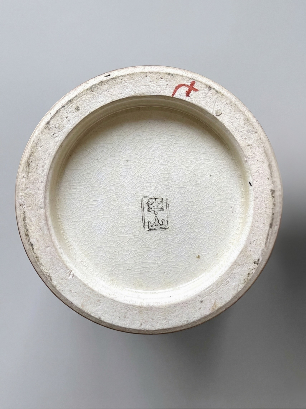 Paar japanische Satsuma-Vasen, frühes 20. Jahrhundert – polychromes und vergoldetes Dekor mit Figuren – Ateliersignatur – 31 cm