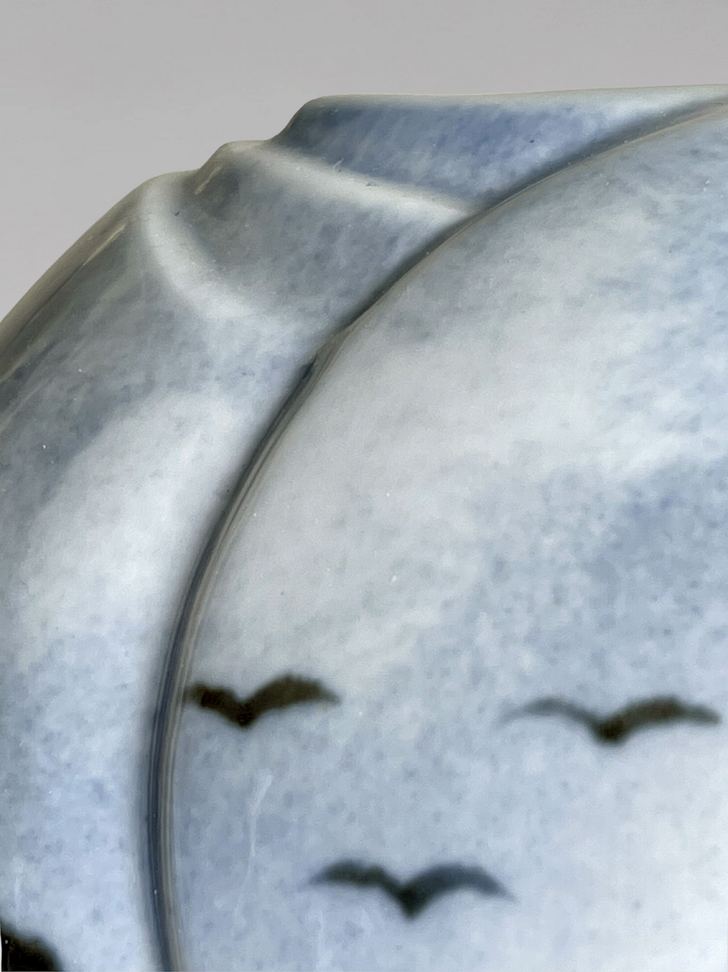 Virebent-Vase aus Porzellan, blauer Farbverlauf mit Landschafts- und Vogeldekor