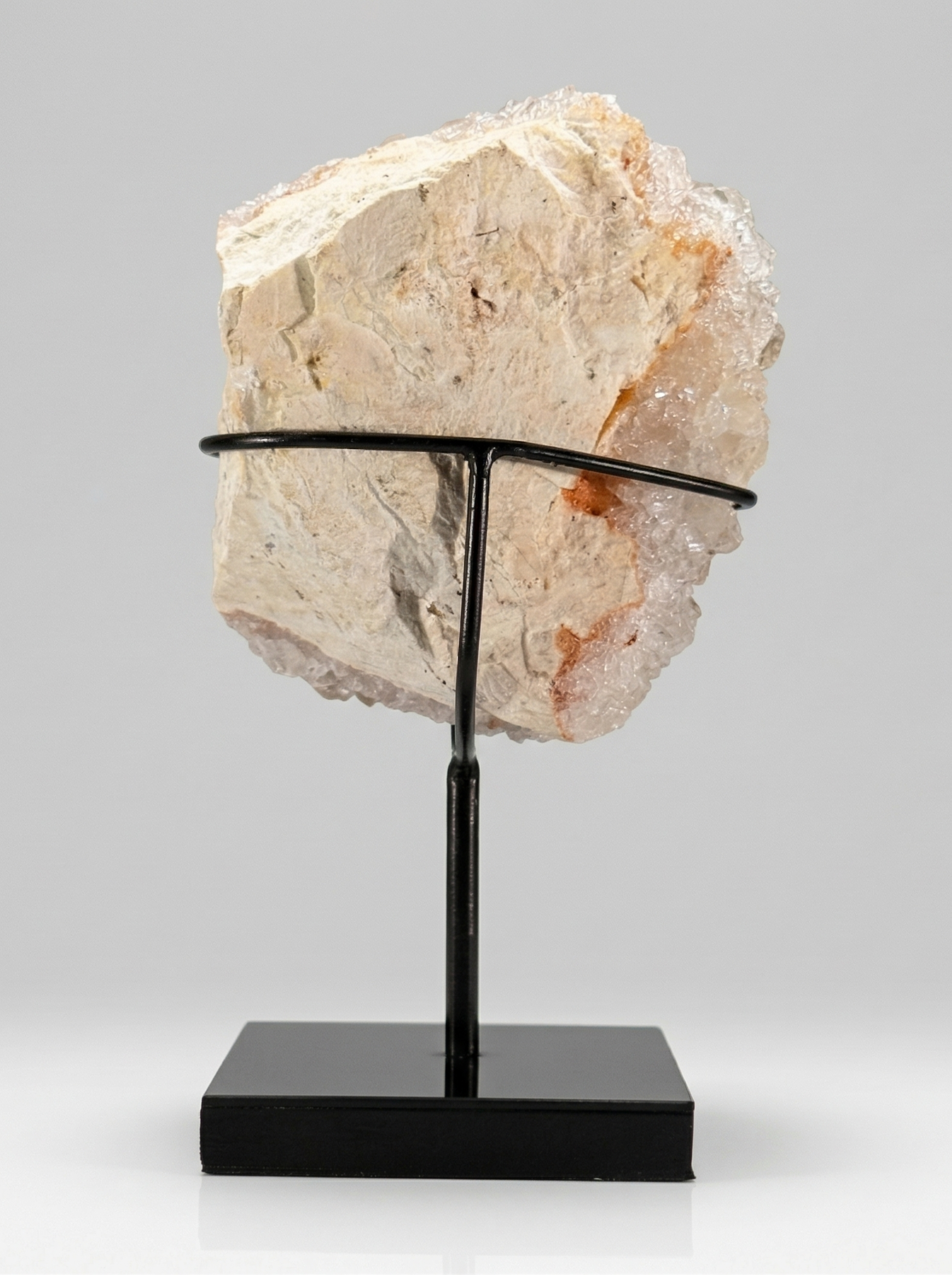 Duo décoratif — Sphère en calcite bandée (onyx marbre) & cristal de calcite sur socles