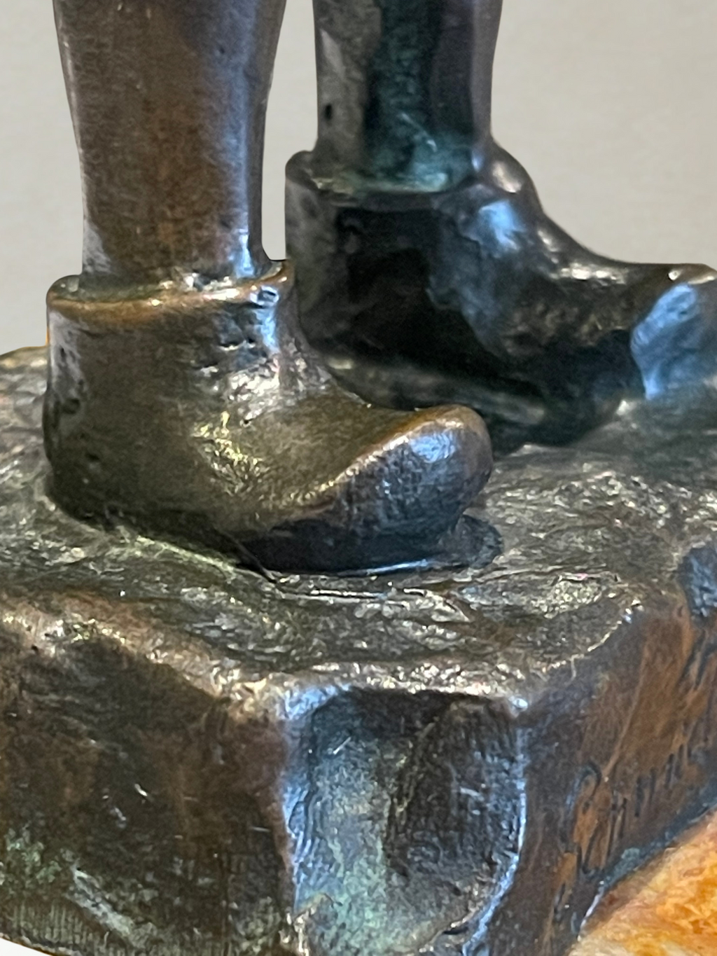 Bronze ancien signé Schmidt-Felling – Jeune garçon – Sculpture Belle Époque - 24cm