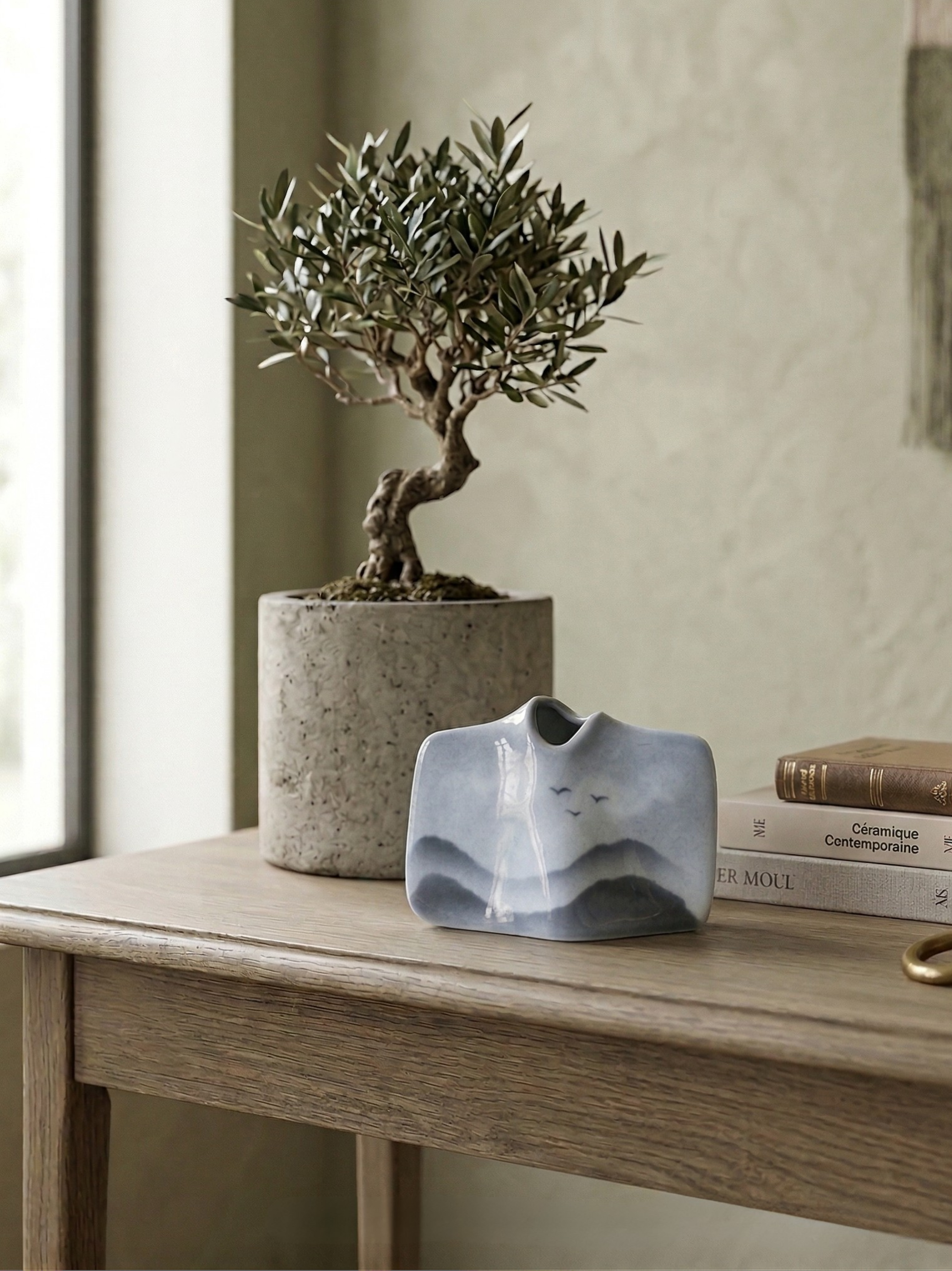 Virebent Porzellanvase – blaues Landschaftsdekor – Design-Solifleur – hergestellt in Frankreich – 13 cm