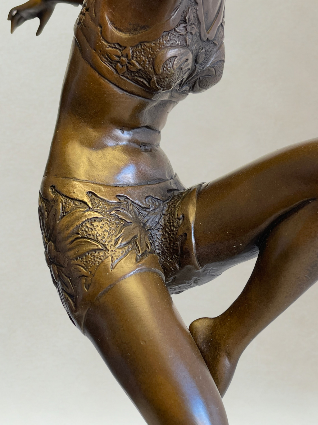 Art Deco Sculpture – Dancing Woman – Decorative Bronze – Signed F. Paris – 38 cm