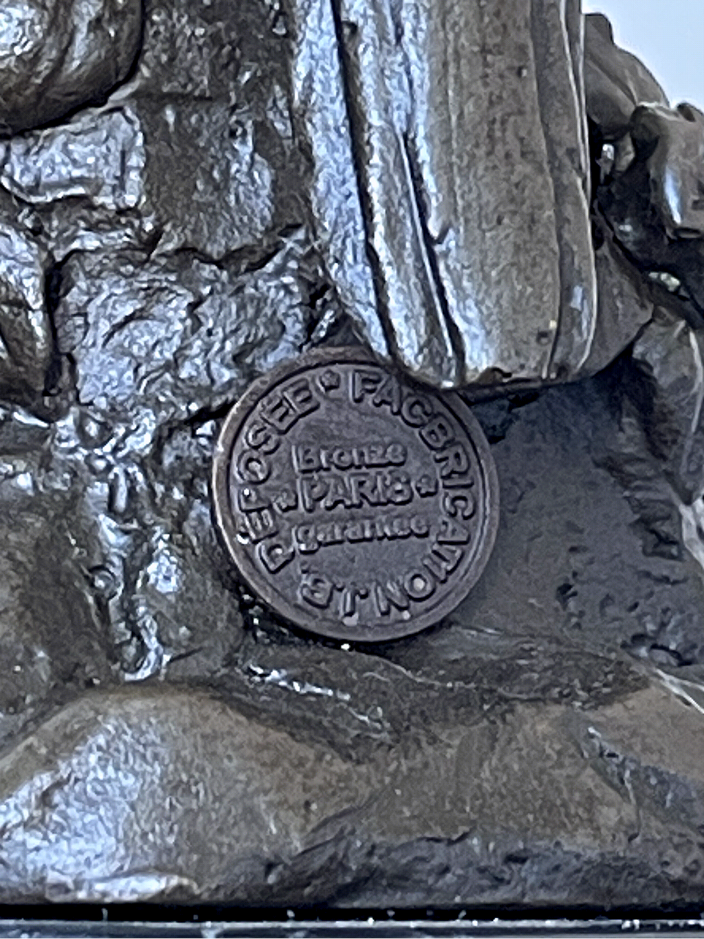 Paire de bougeoirs aux perroquets en bronze patiné sur socles noirs – Style Napoléon III / XIXe