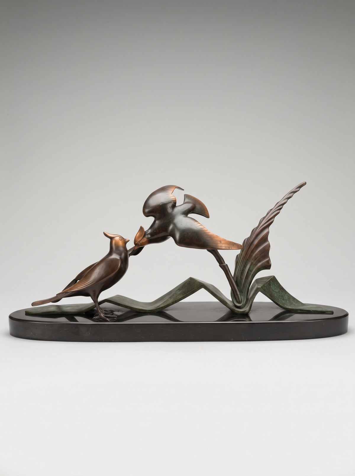 Marcel GUILLEMARD (1886–1932) / Atelier Primavera — Couple de mésanges huppées, importante sculpture Art Déco (77 cm)