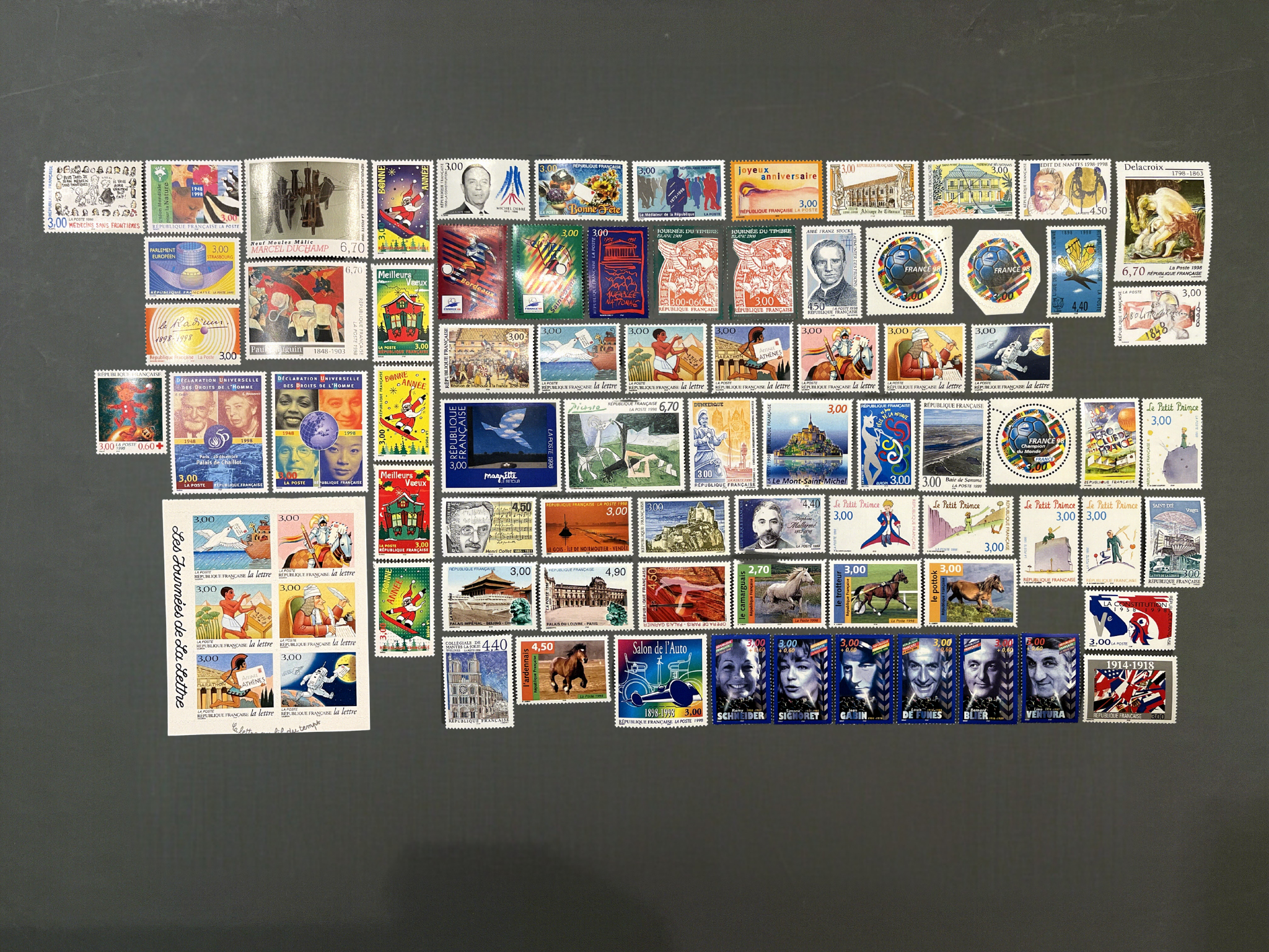 France Stamp Collection - Full Year 1998 - **UNUSED** without hinge - MNH + Souvenir Sheet + Booklets