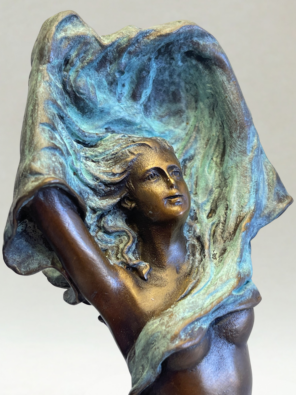 Art Deco polychrome bronze sculpture – Woman with drapery – Signed MILO - 36cm