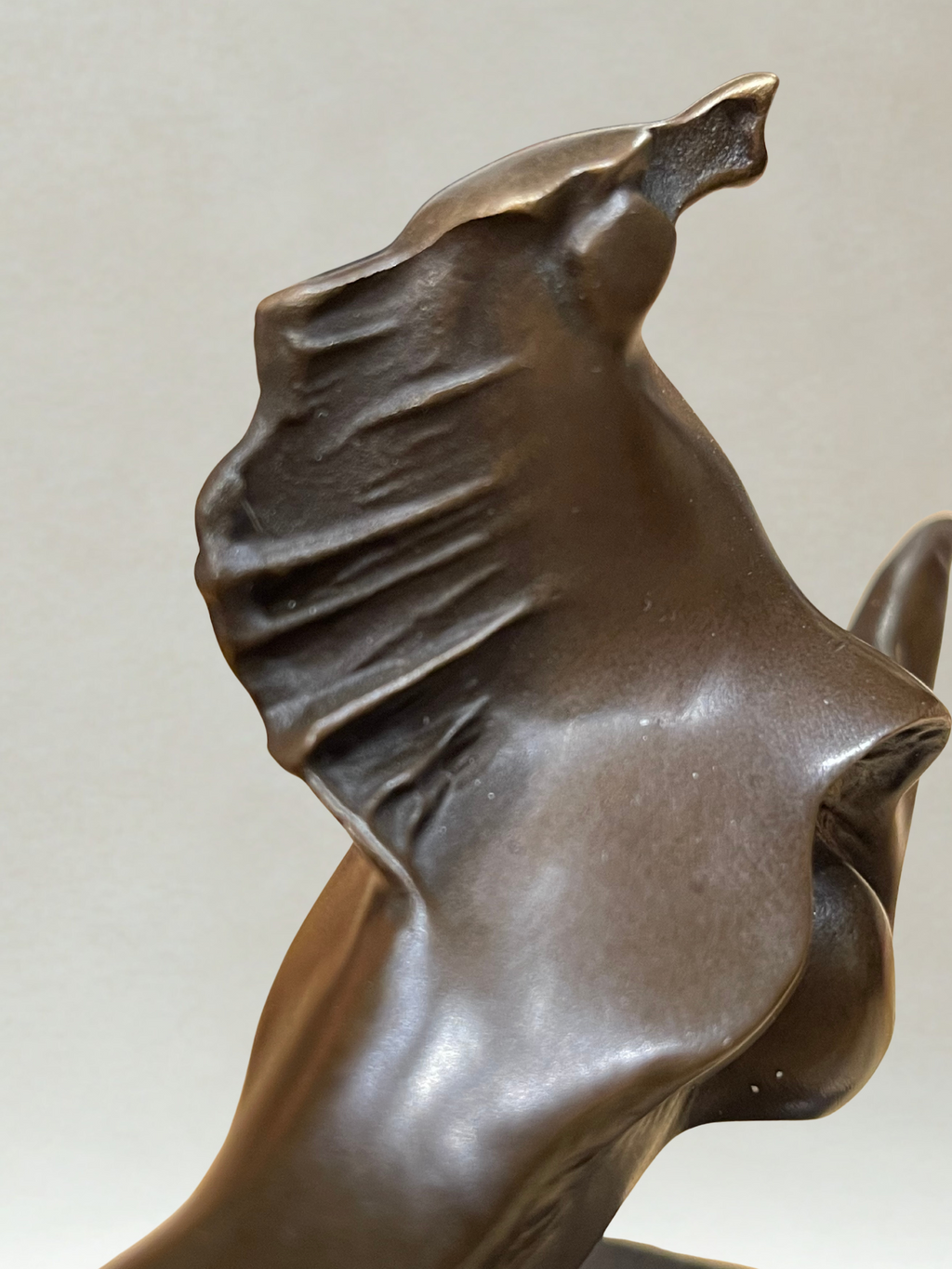 Sculpture en bronze – Cheval au galop – Signée Milo – Socle marbre - 18cm