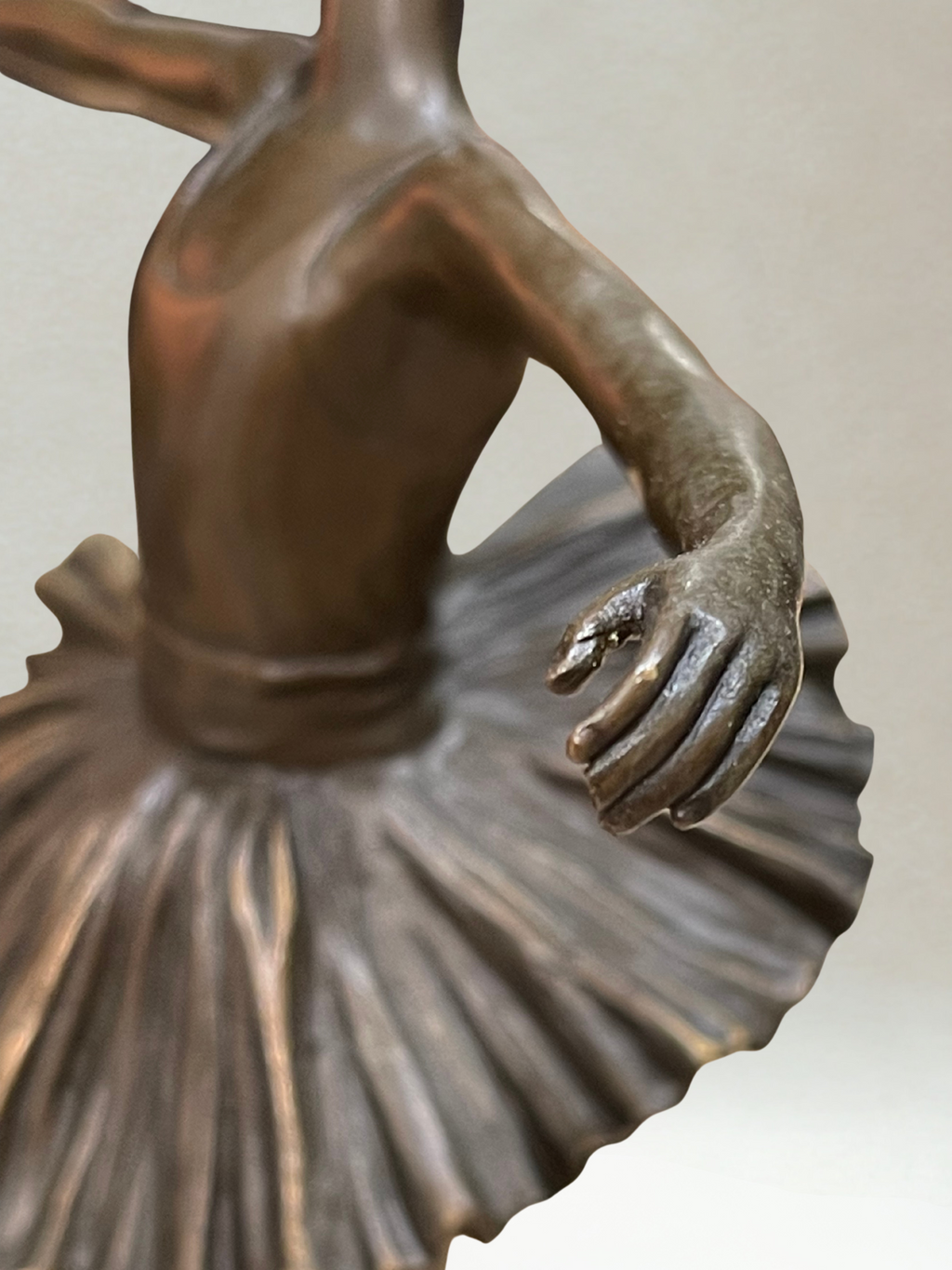Sculpture en bronze Art Déco – Danseuse ballerine – Signée Milo – Cachet bronze - 30cm