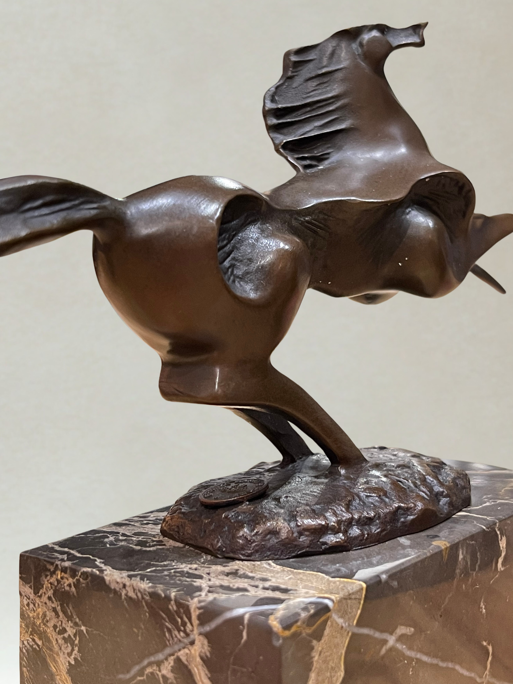 Sculpture en bronze – Cheval au galop – Signée Milo – Socle marbre - 18cm