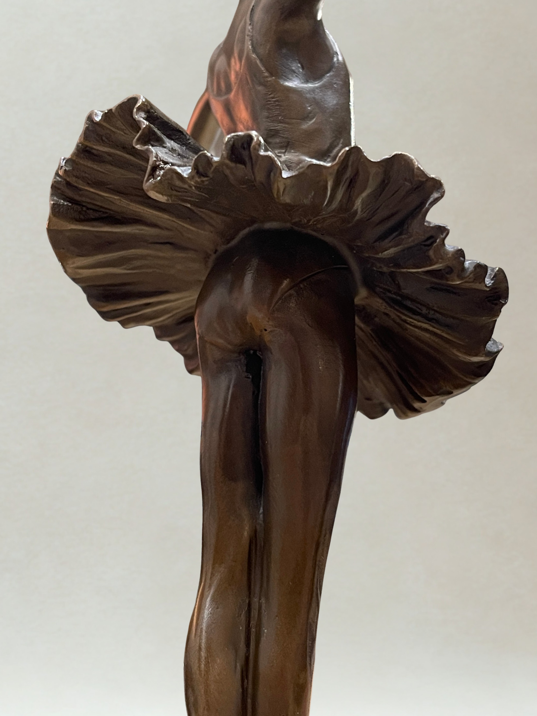 Sculpture en bronze Art Déco – Danseuse ballerine – Signée Milo – Cachet bronze - 30cm