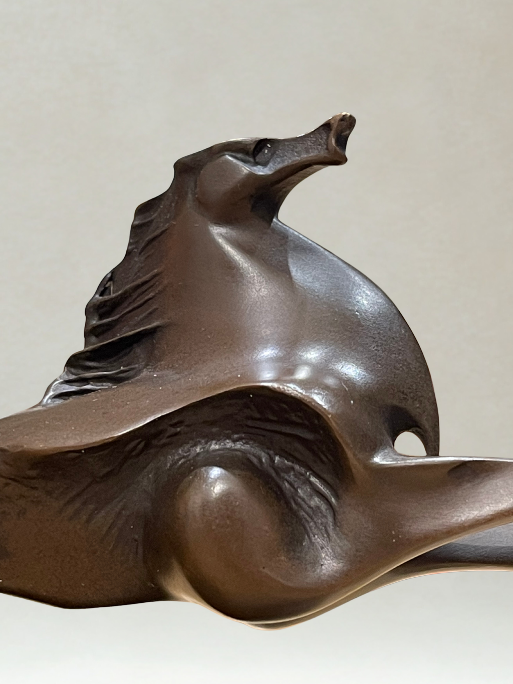 Sculpture en bronze – Cheval au galop – Signée Milo – Socle marbre - 18cm
