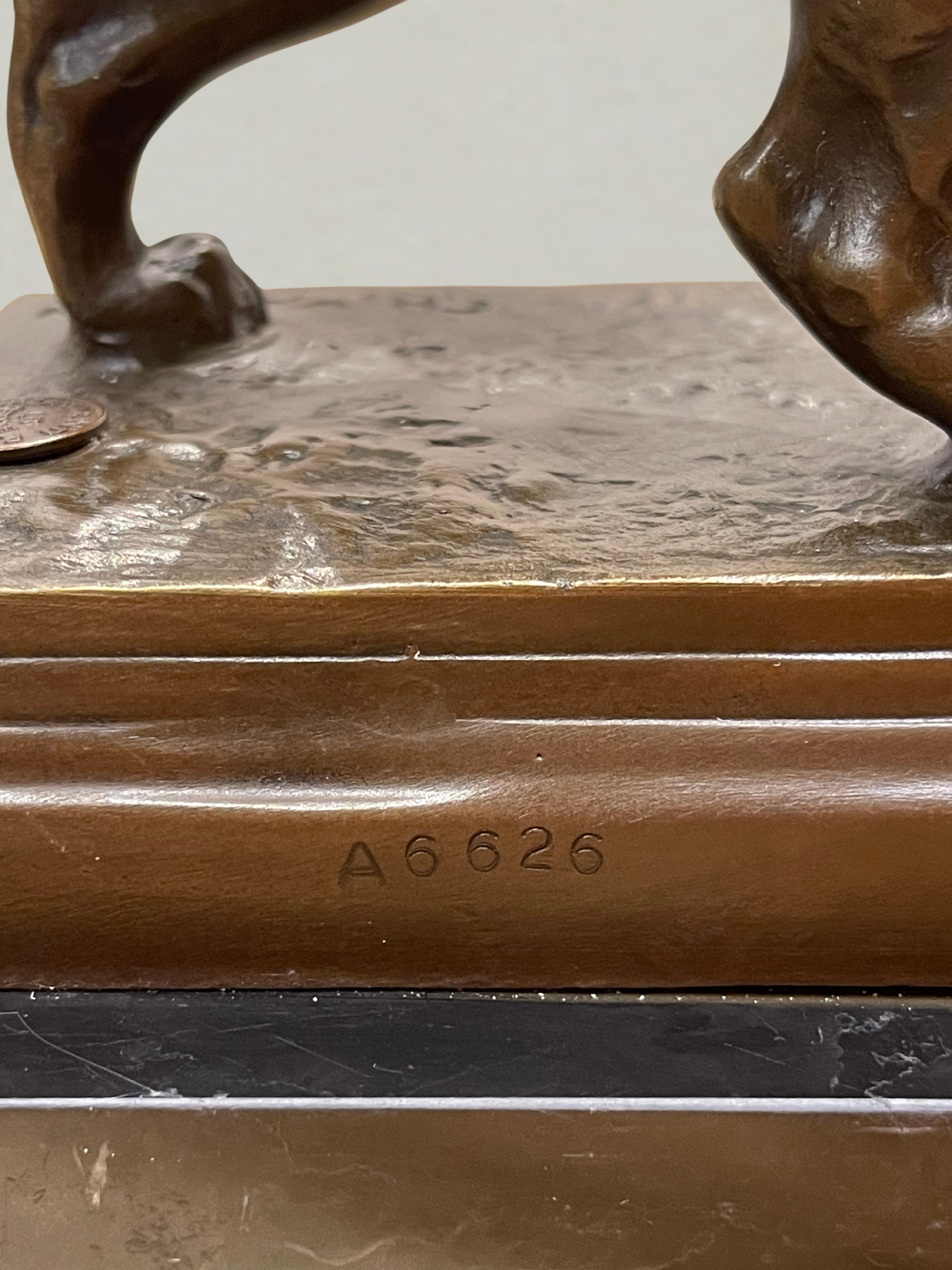 Bronze animalier – Lion – CH. Valton – Fonderie Paris – 20cm - 5,2 kg