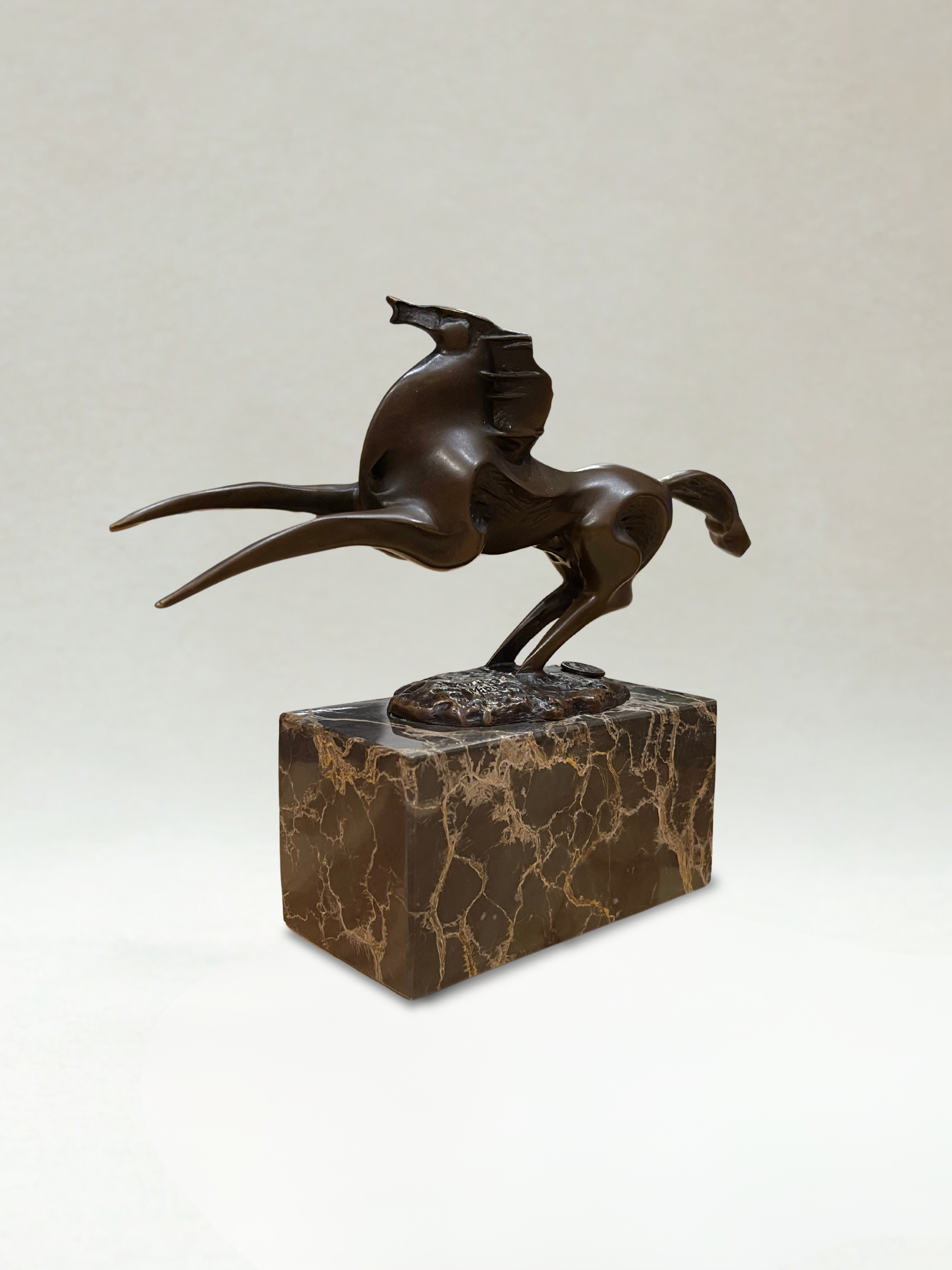 Sculpture en bronze – Cheval au galop – Signée Milo – Socle marbre - 18cm