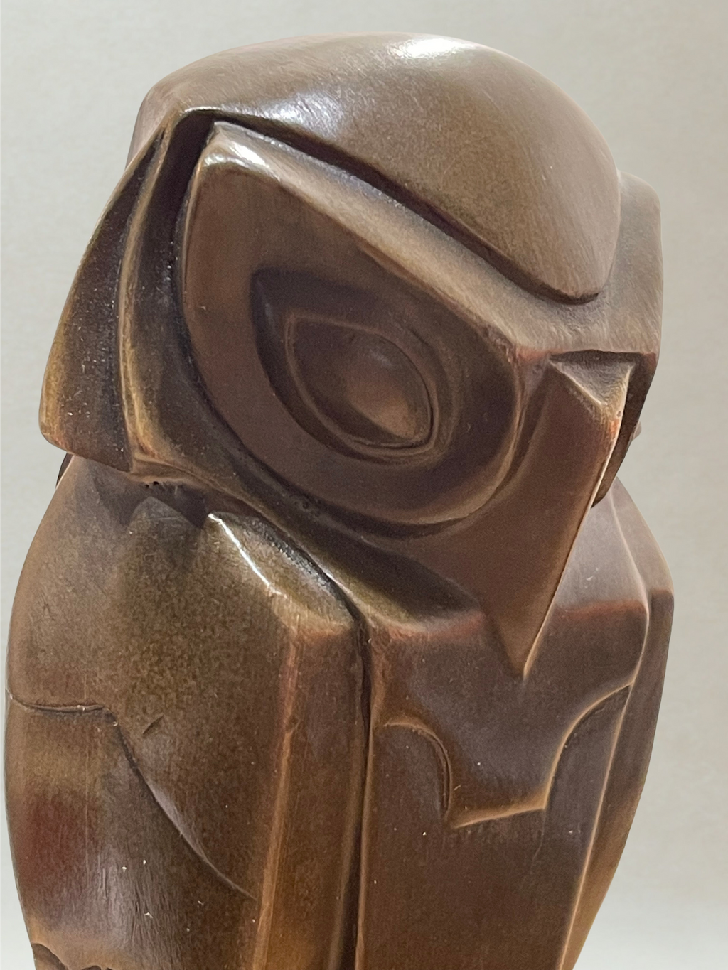 Bronzeplastik, signiert Coenrad – stilisierte Eule – Marmorsockel – 32cm