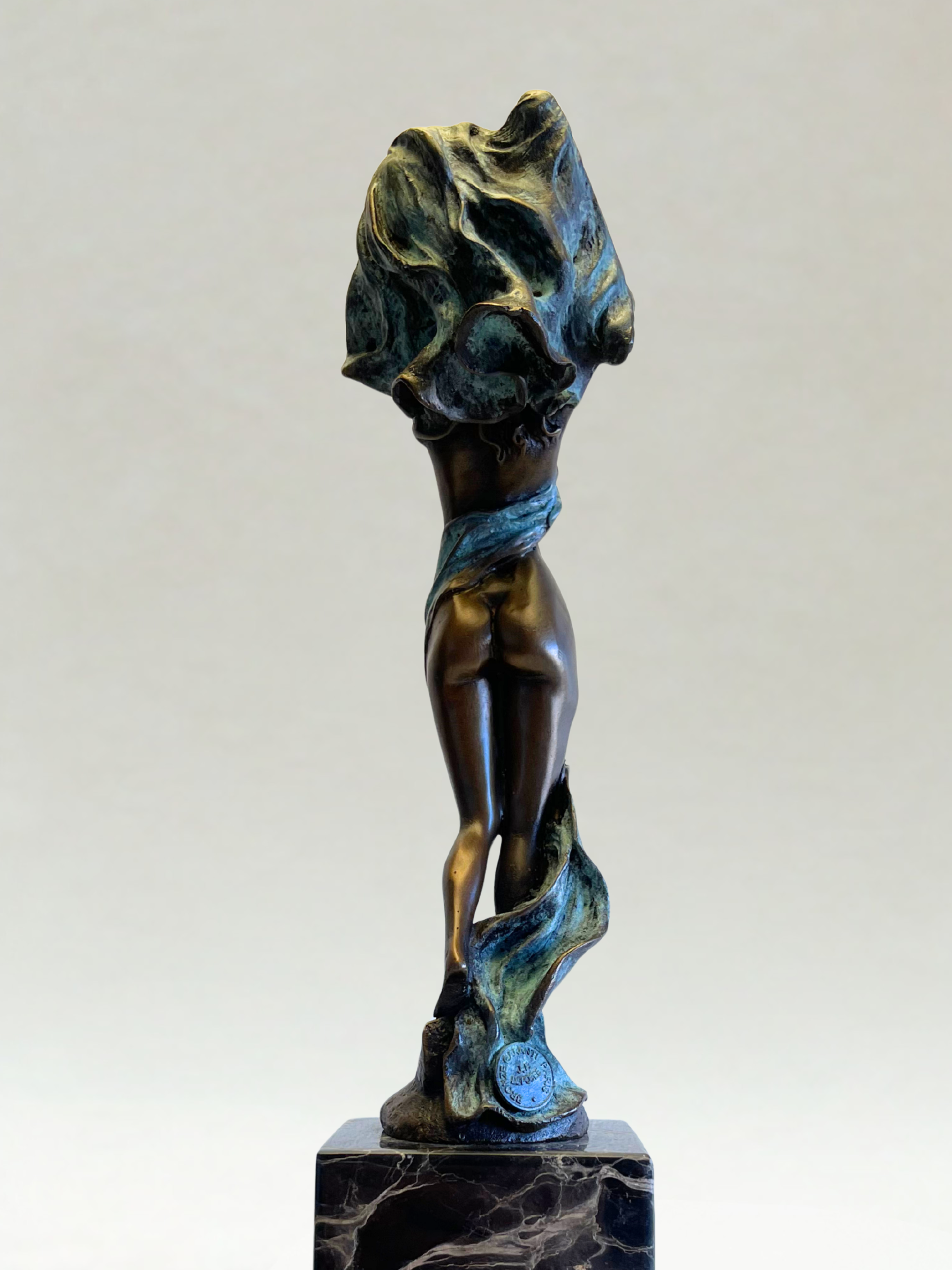 Art Deco polychrome bronze sculpture – Woman with drapery – Signed MILO - 36cm