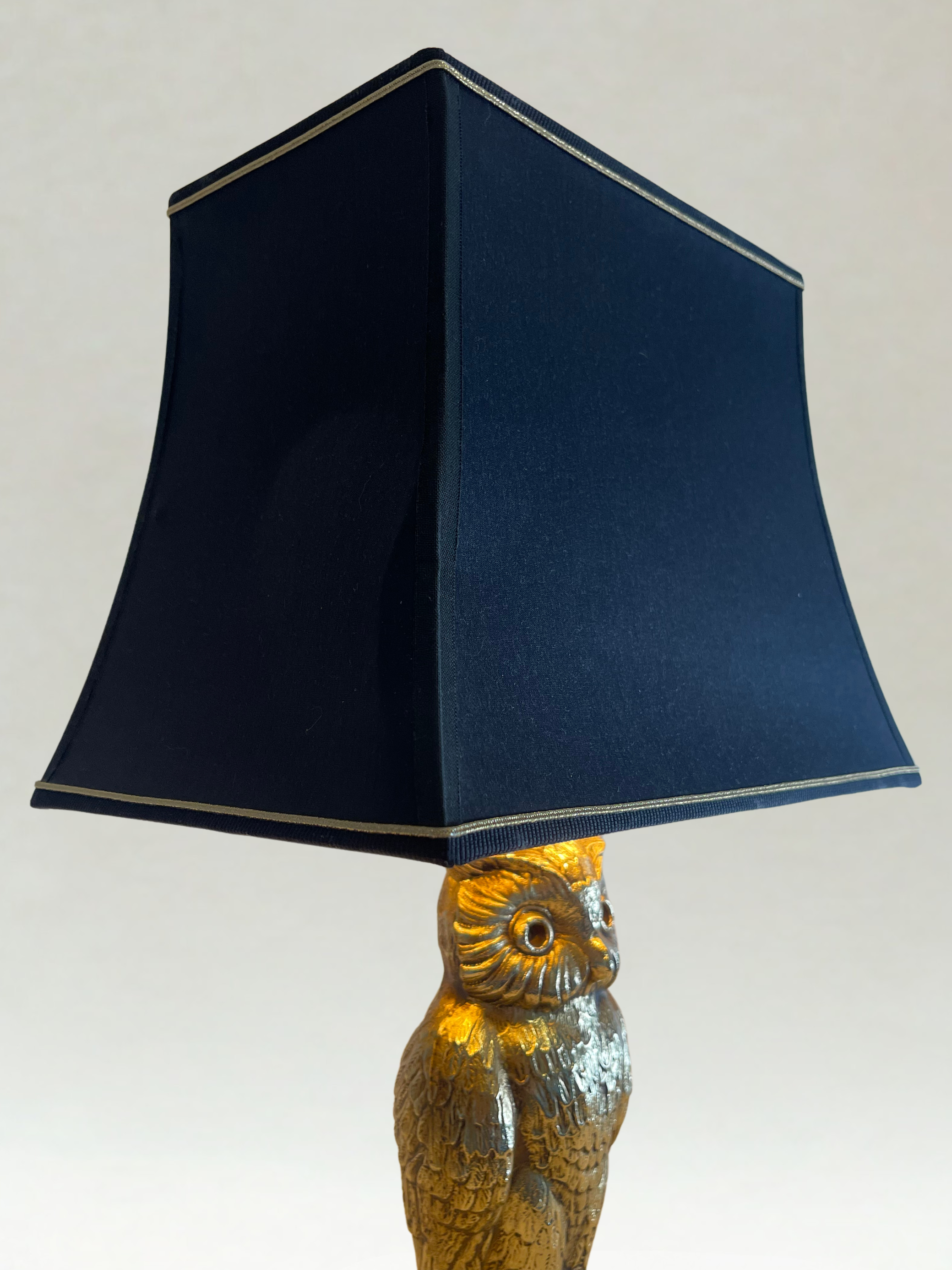 Vintage golden metal owl lamp – Deknudt – Hollywood Regency style - 42cm
