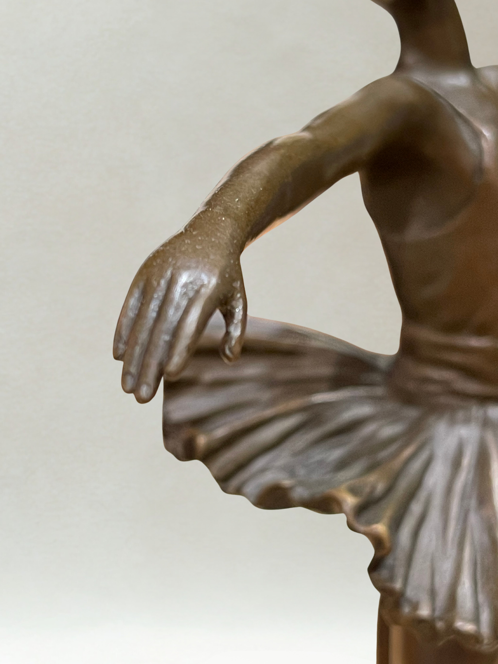 Sculpture en bronze Art Déco – Danseuse ballerine – Signée Milo – Cachet bronze - 30cm