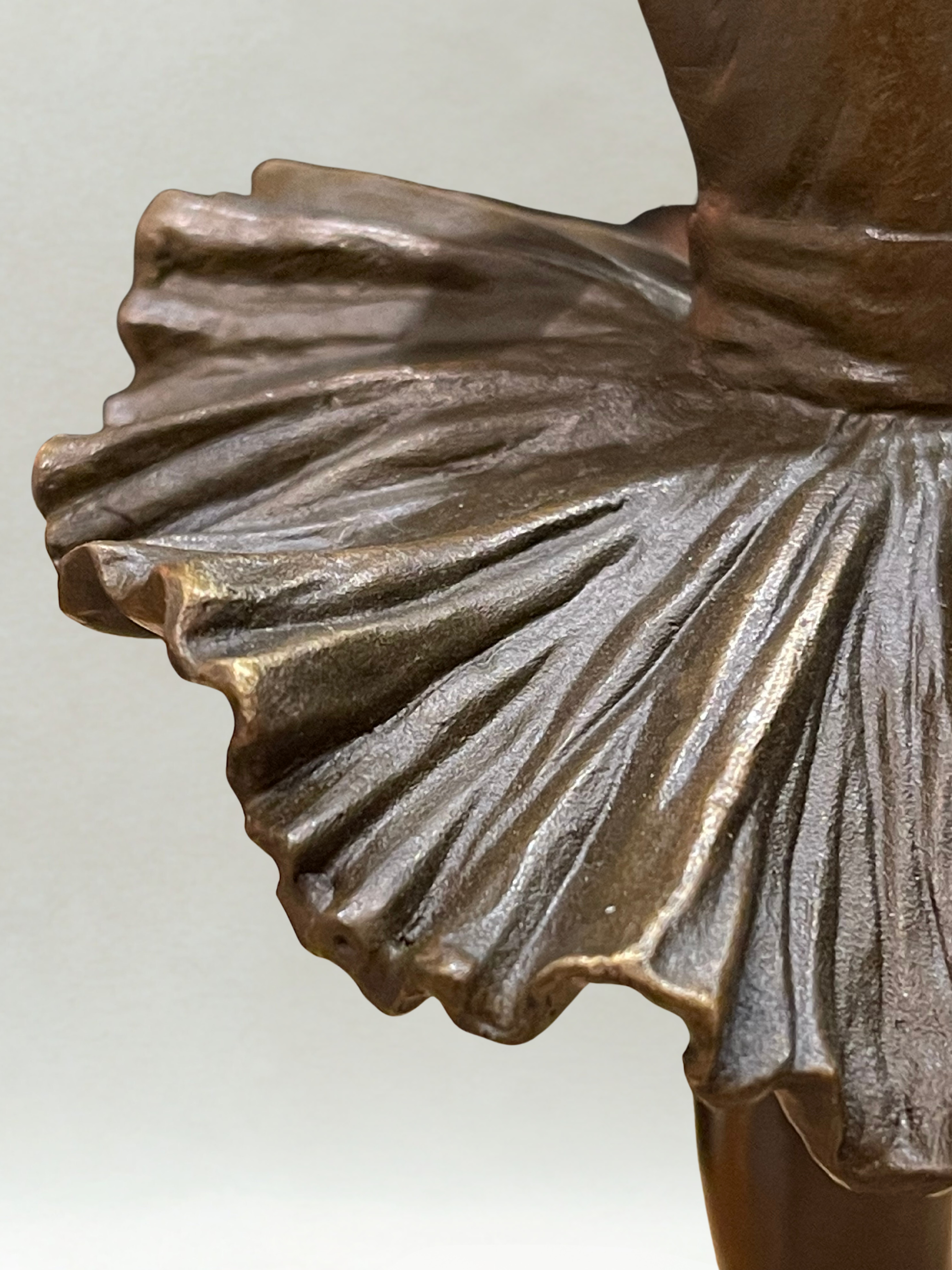 Sculpture en bronze Art Déco – Danseuse ballerine – Signée Milo – Cachet bronze - 30cm