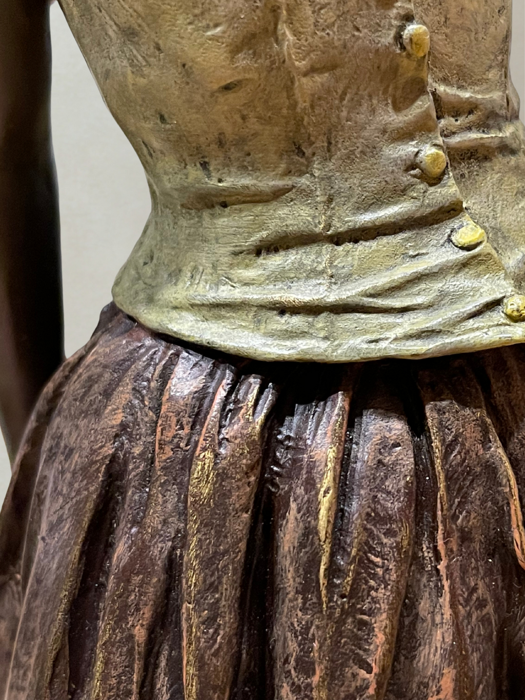 After Edgar Degas – Grande sculpture en bronze polychrome – Danseuse – Socle marbre – 38 cm - 5,4kg