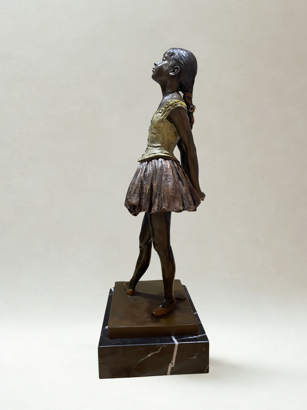 After Edgar Degas – Grande sculpture en bronze polychrome – Danseuse – Socle marbre – 38 cm - 5,4kg