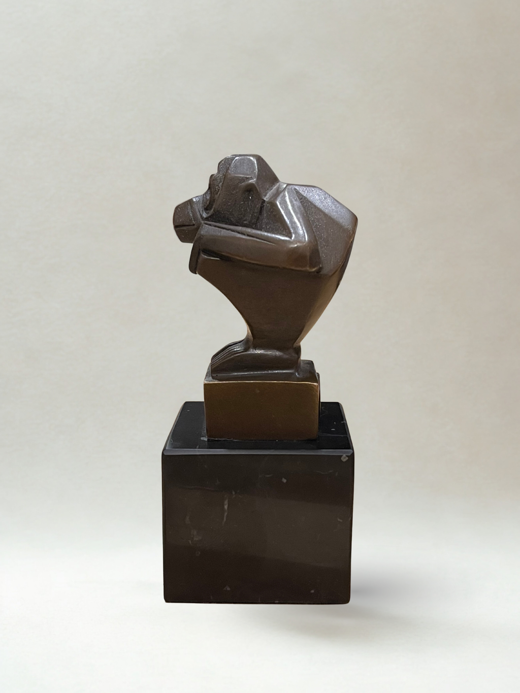 Bronze d’après Casimir BRAU – Sculpture animalière Art Déco – Singe - 13 cm