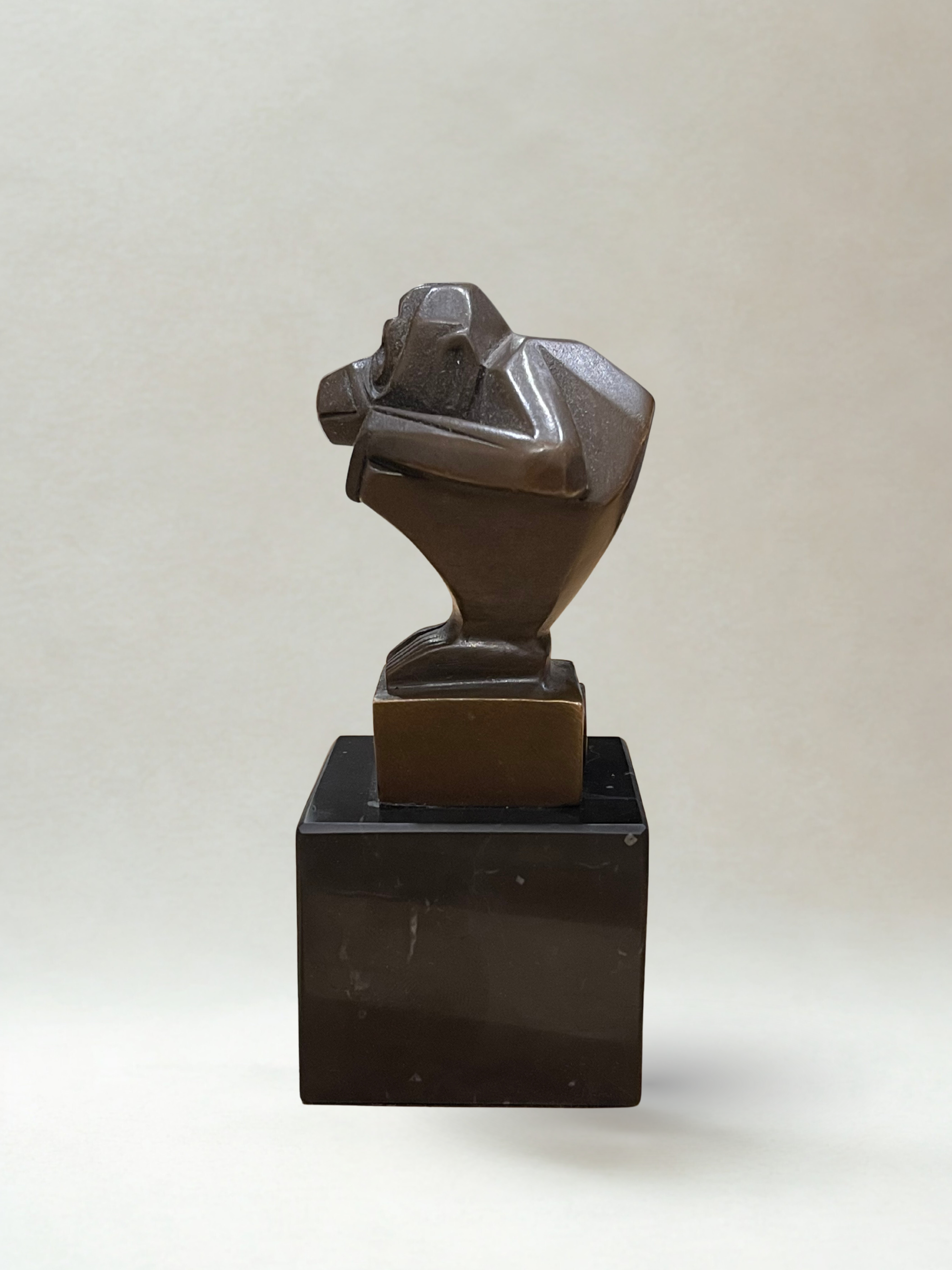 Bronze d’après Casimir BRAU – Sculpture animalière Art Déco – Singe - 13 cm