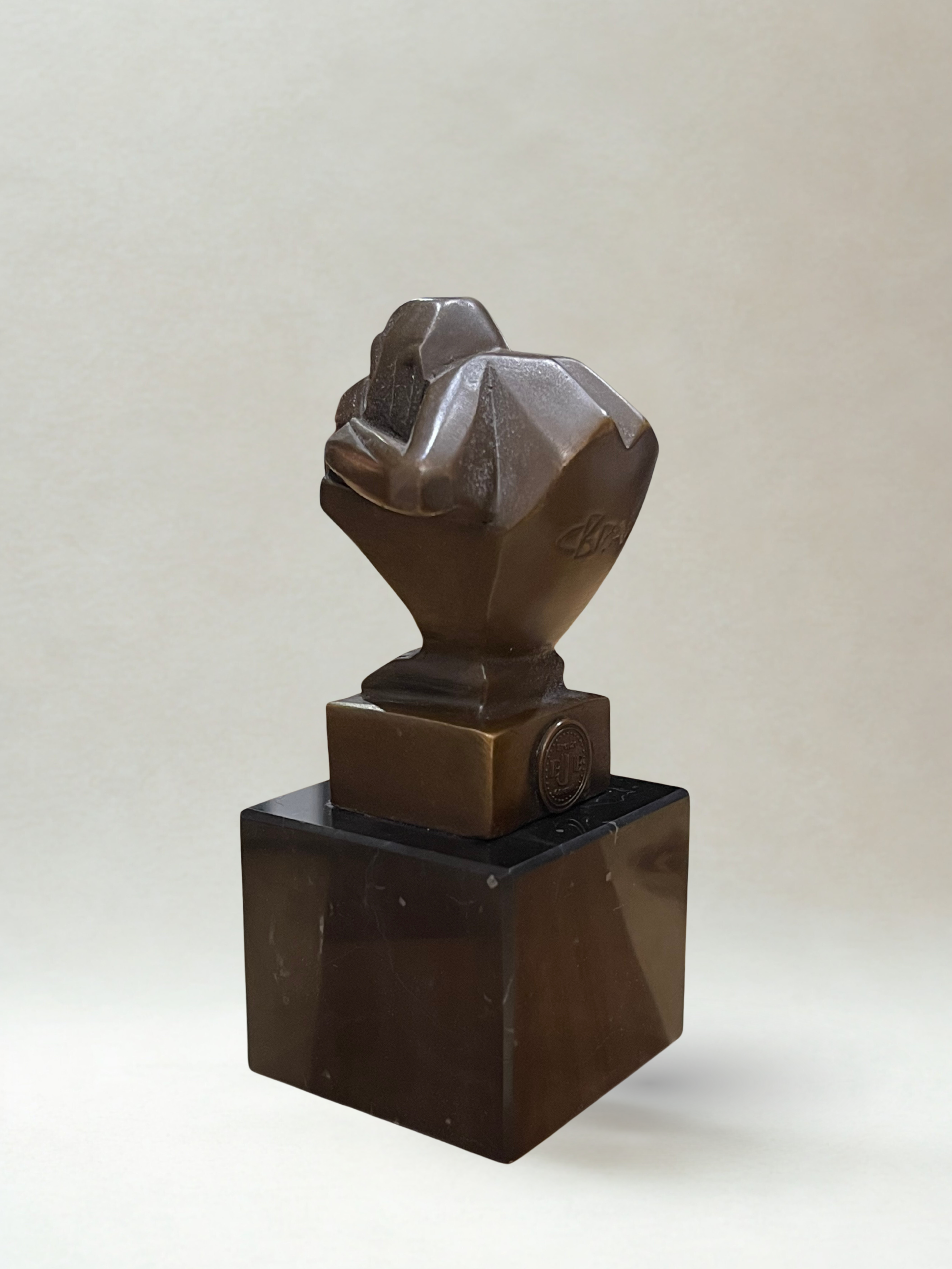 Bronze d’après Casimir BRAU – Sculpture animalière Art Déco – Singe - 13 cm