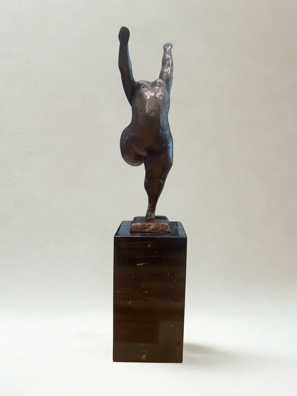 Bronze-Skulptur nach Milo - Tänzerin – Moderne Kunst – Marmorsockel - 33cm