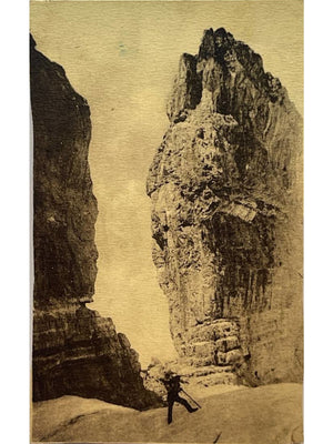 Gaby, Vallée d'Aoste – Relief rocheux et personnage – CPA ancienne
