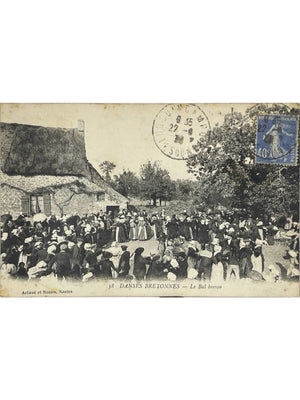 Danses bretonnes – Le Bal breton – Artaud et Nozais – CPA animée